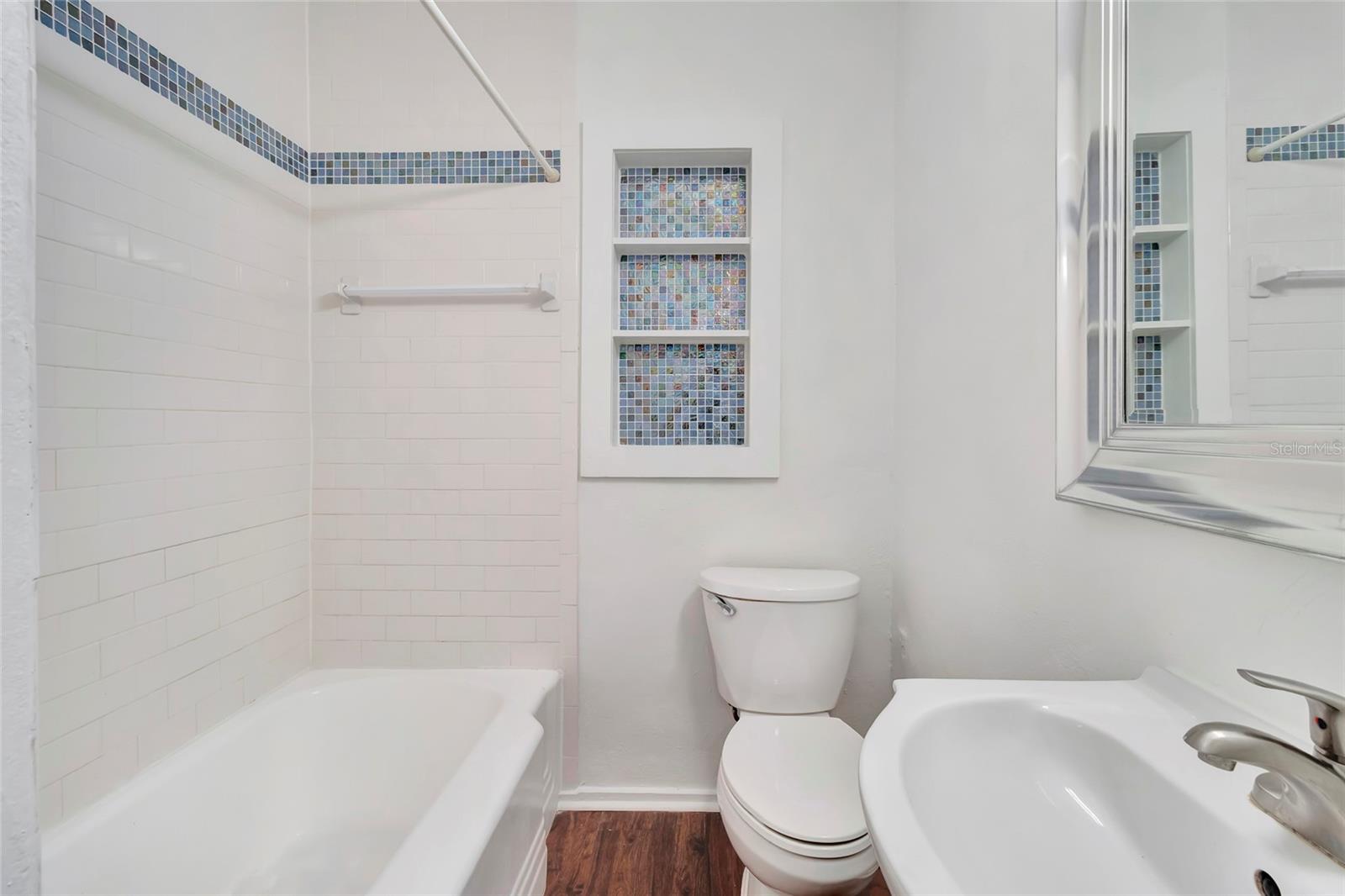 Image 18 of 43 For 720 Webster Avenue