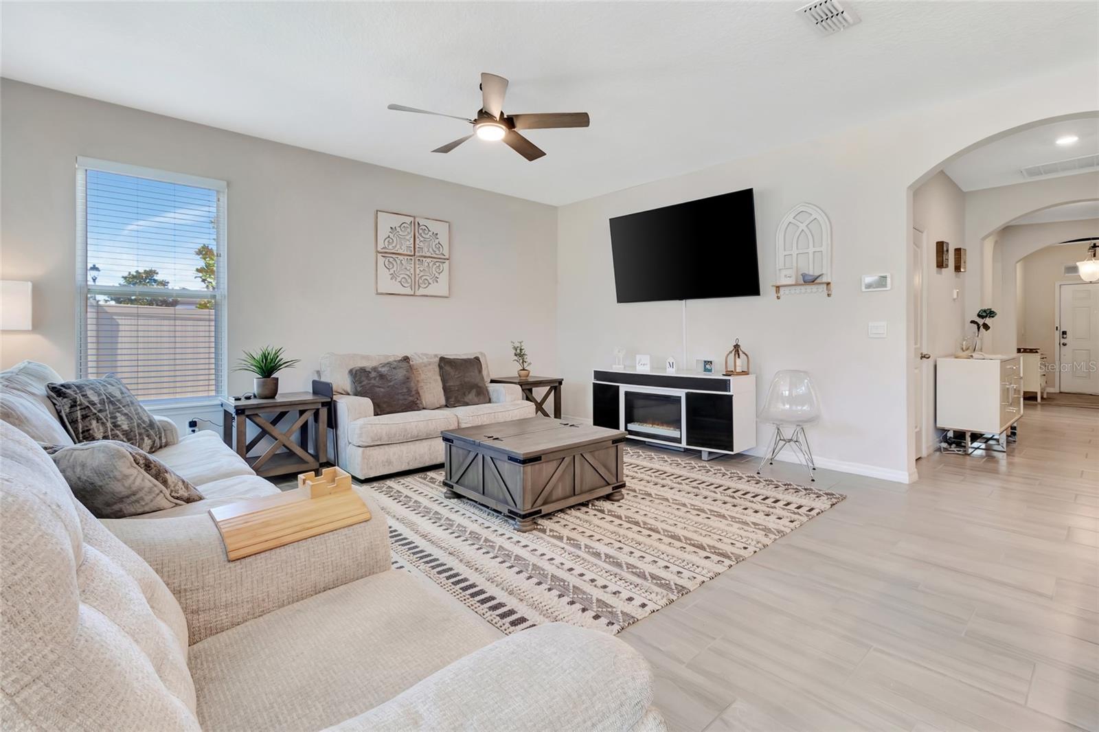 Image 15 of 46 For 401 Halter Drive