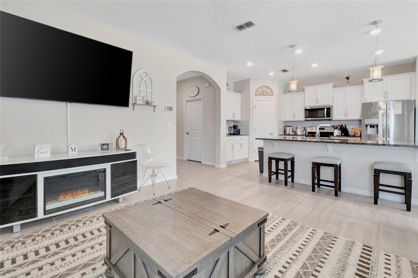 Image 17 of 46 For 401 Halter Drive