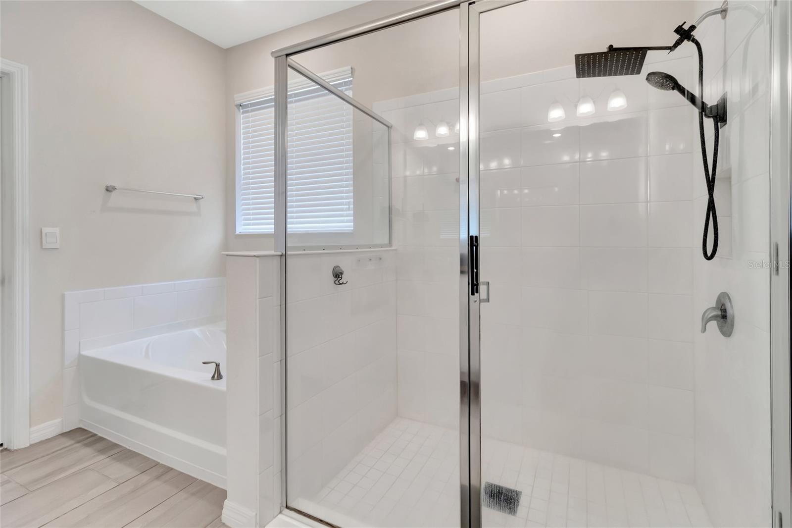 Image 24 of 46 For 401 Halter Drive