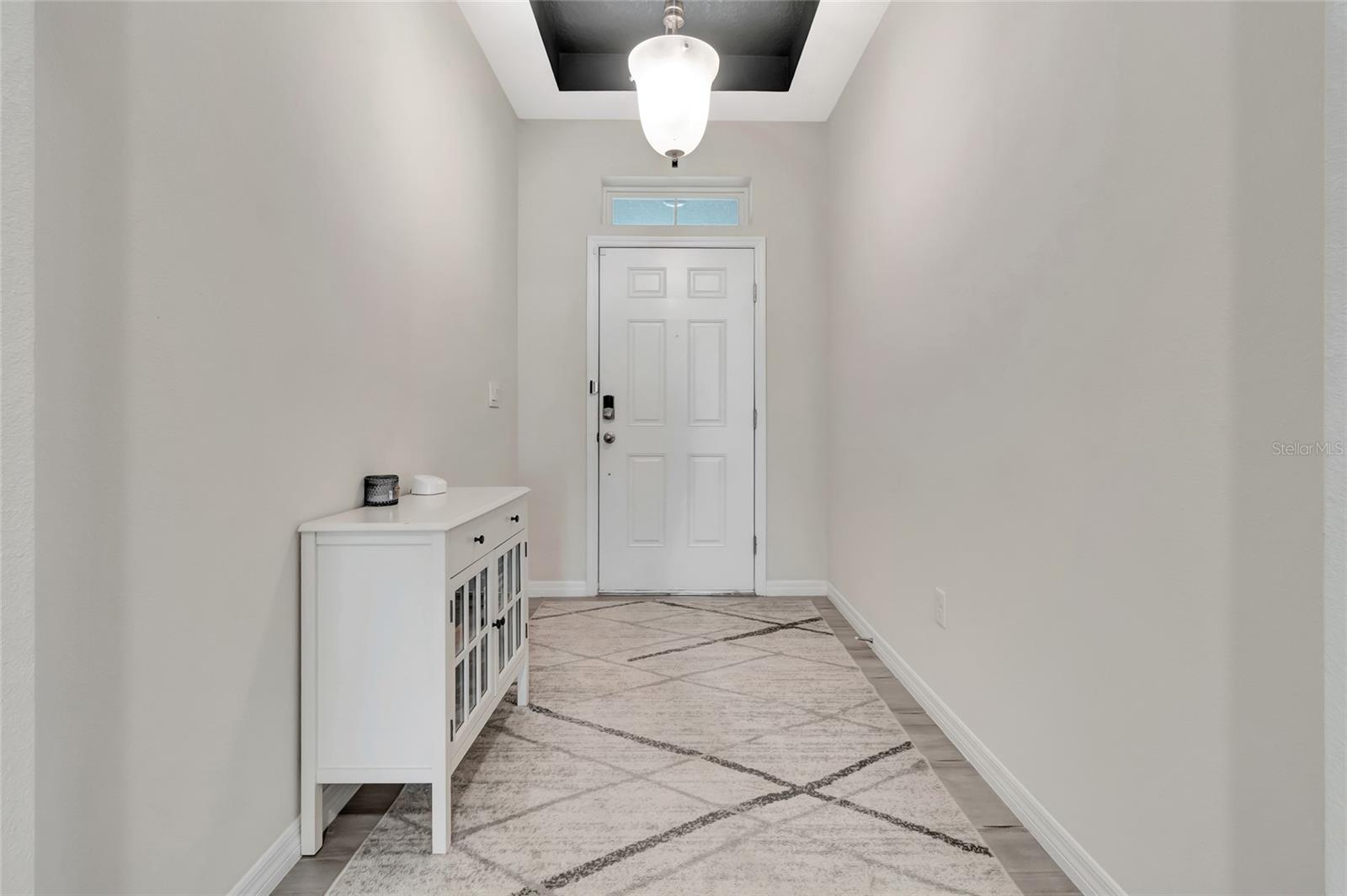 Image 4 of 46 For 401 Halter Drive