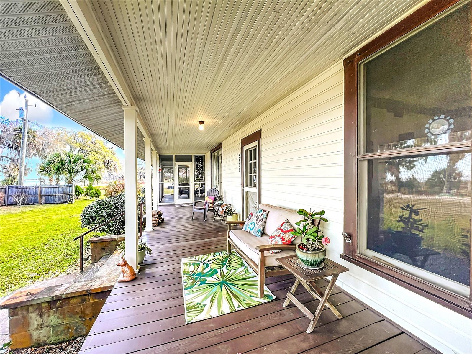 Image 11 of 76 For 8408 Lakeshore Drive