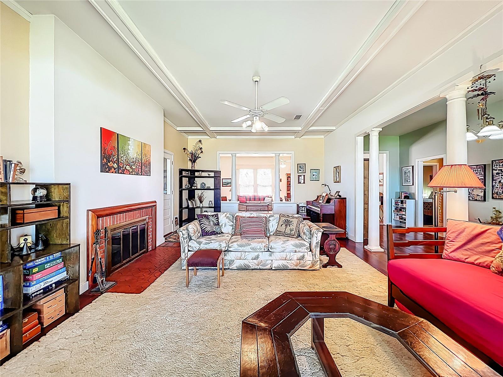 Image 20 of 76 For 8408 Lakeshore Drive