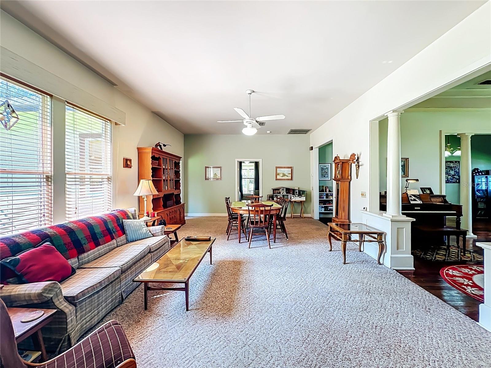 Image 28 of 76 For 8408 Lakeshore Drive