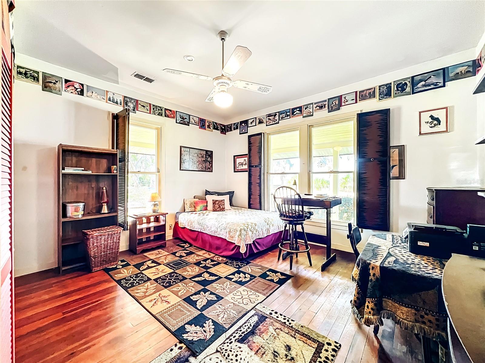 Image 40 of 76 For 8408 Lakeshore Drive