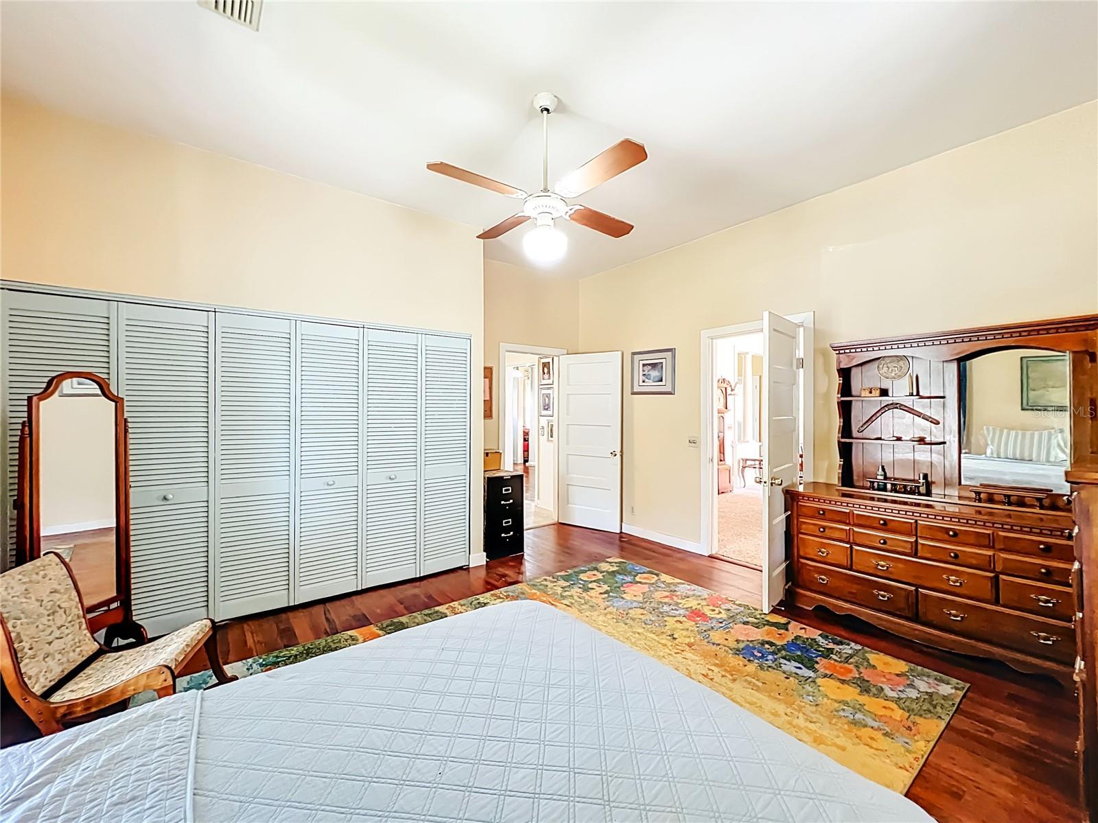 Image 45 of 76 For 8408 Lakeshore Drive