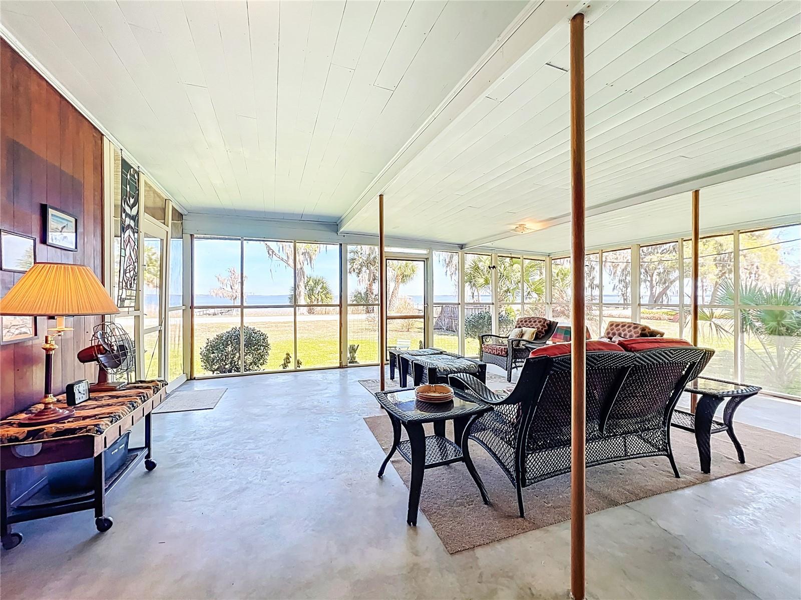 Image 58 of 76 For 8408 Lakeshore Drive