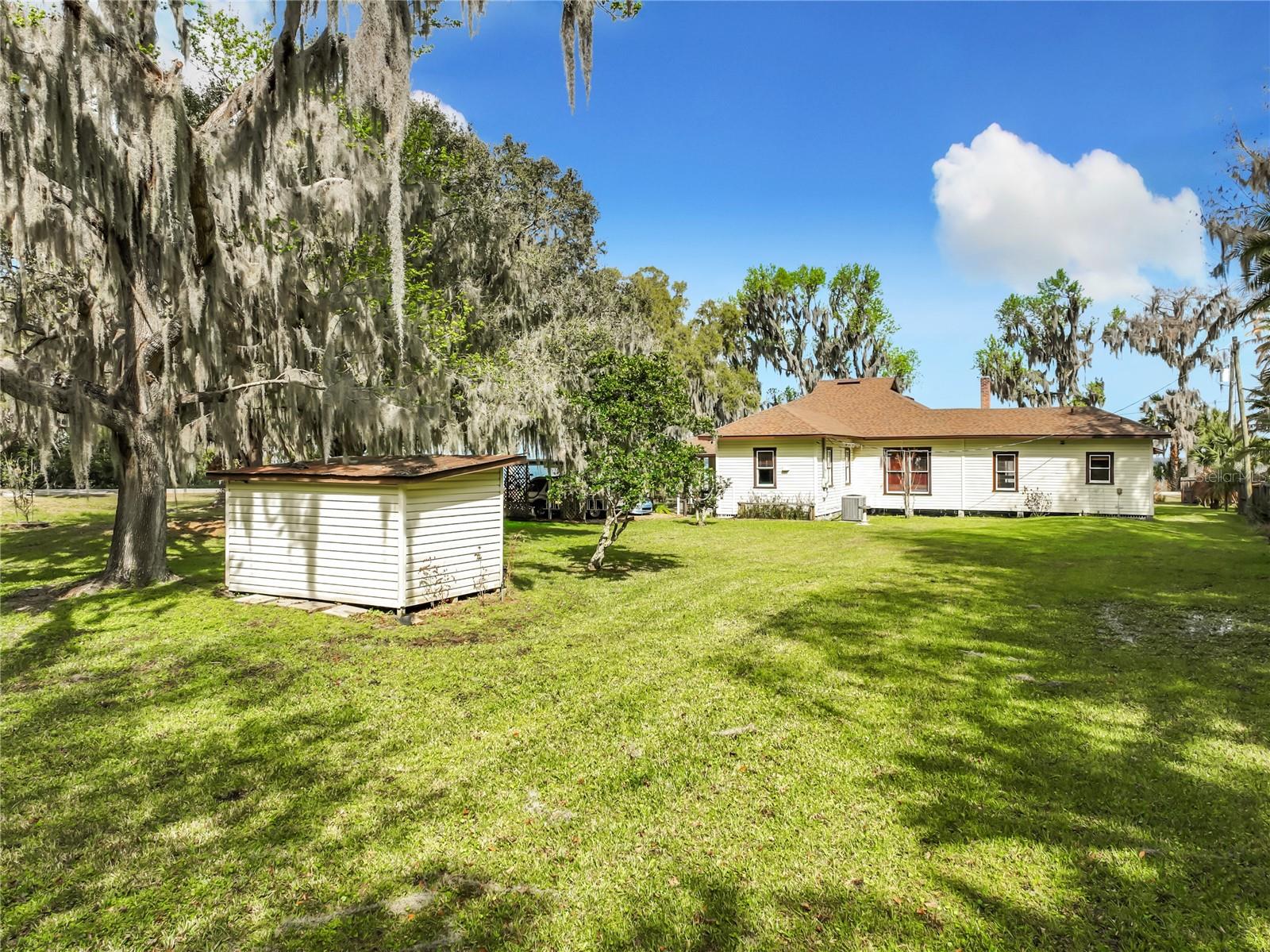 Image 66 of 76 For 8408 Lakeshore Drive