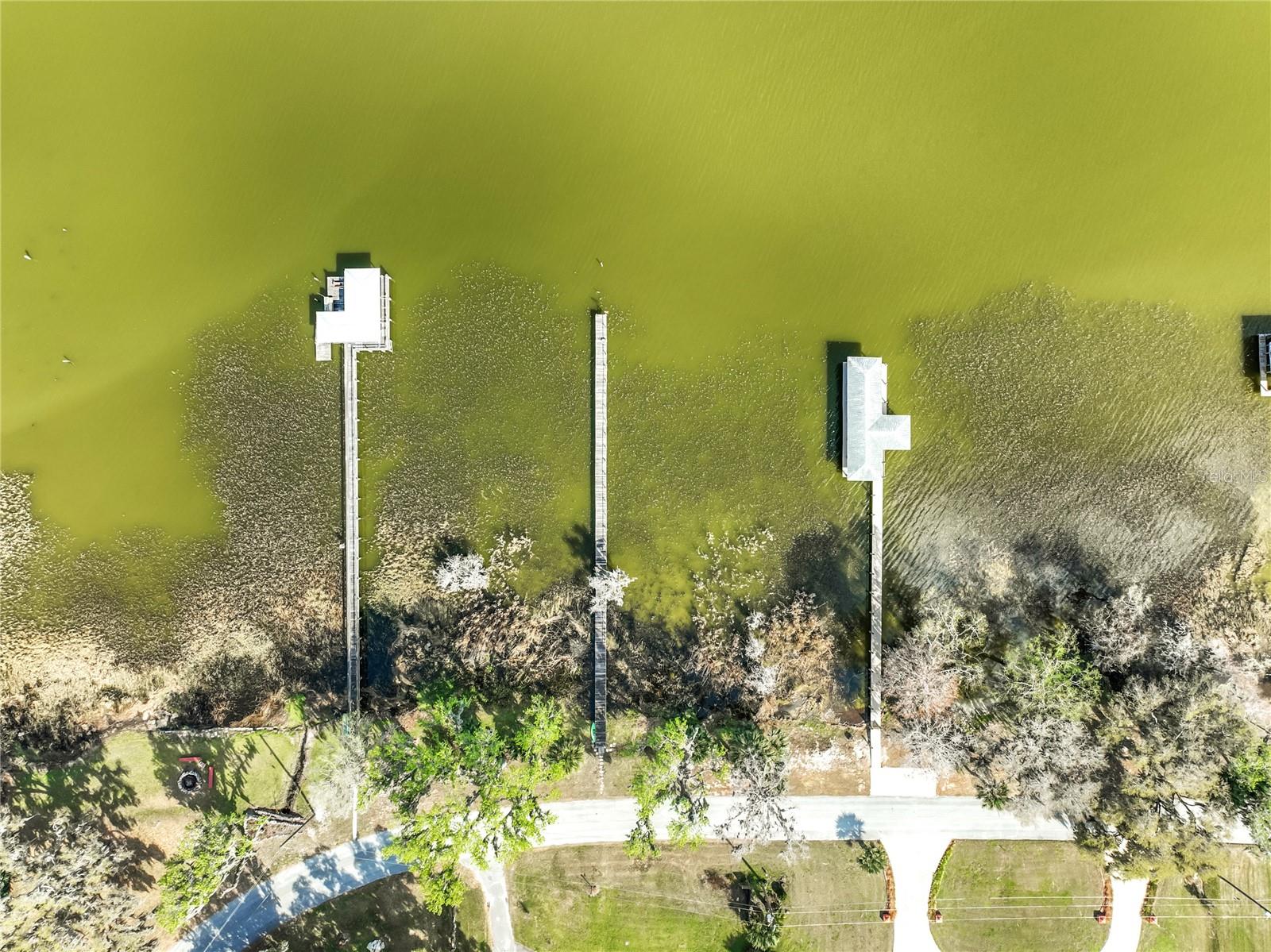 Image 73 of 76 For 8408 Lakeshore Drive