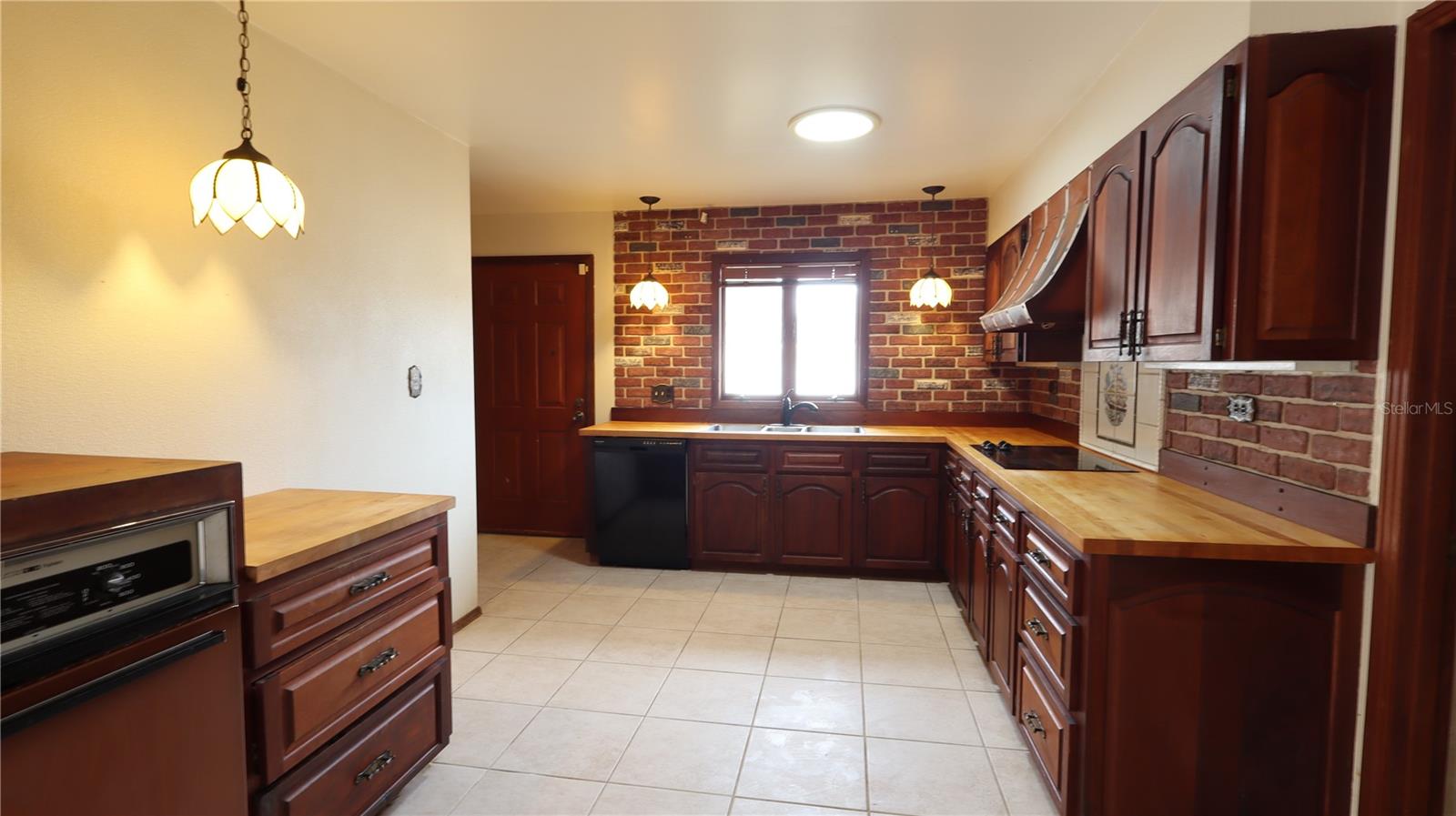 Image 10 of 34 For 3318 Fort King Street