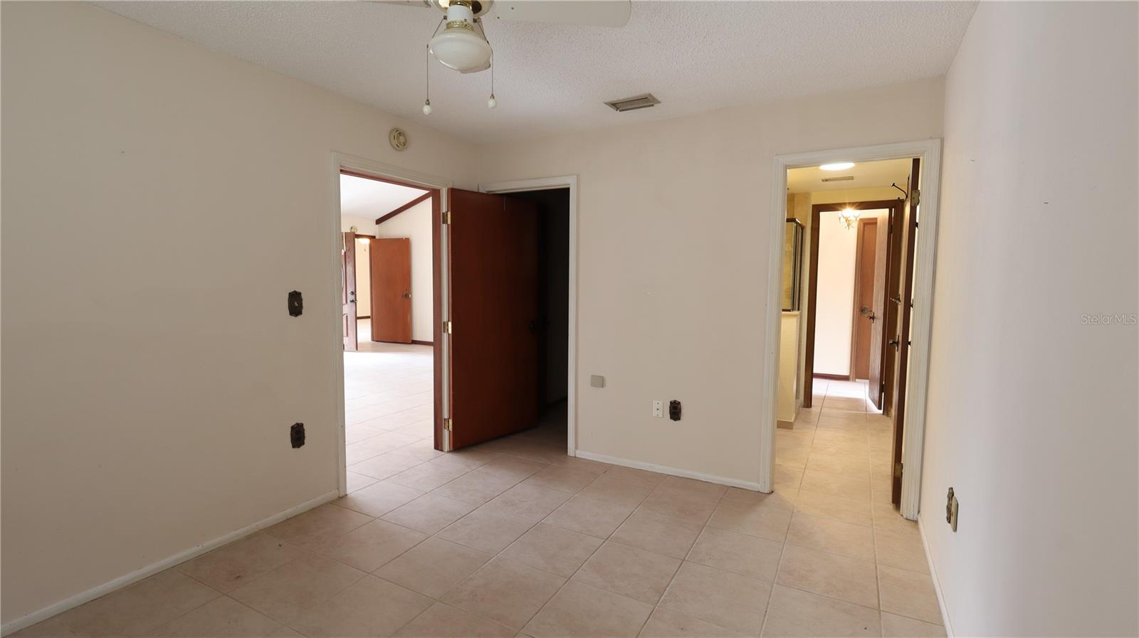 Image 19 of 34 For 3318 Fort King Street