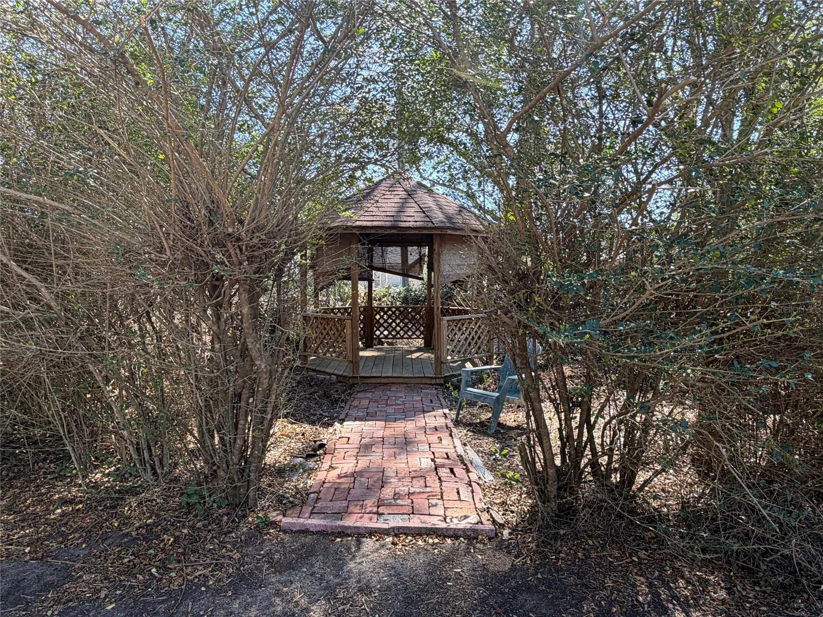 Image 29 of 34 For 3318 Fort King Street