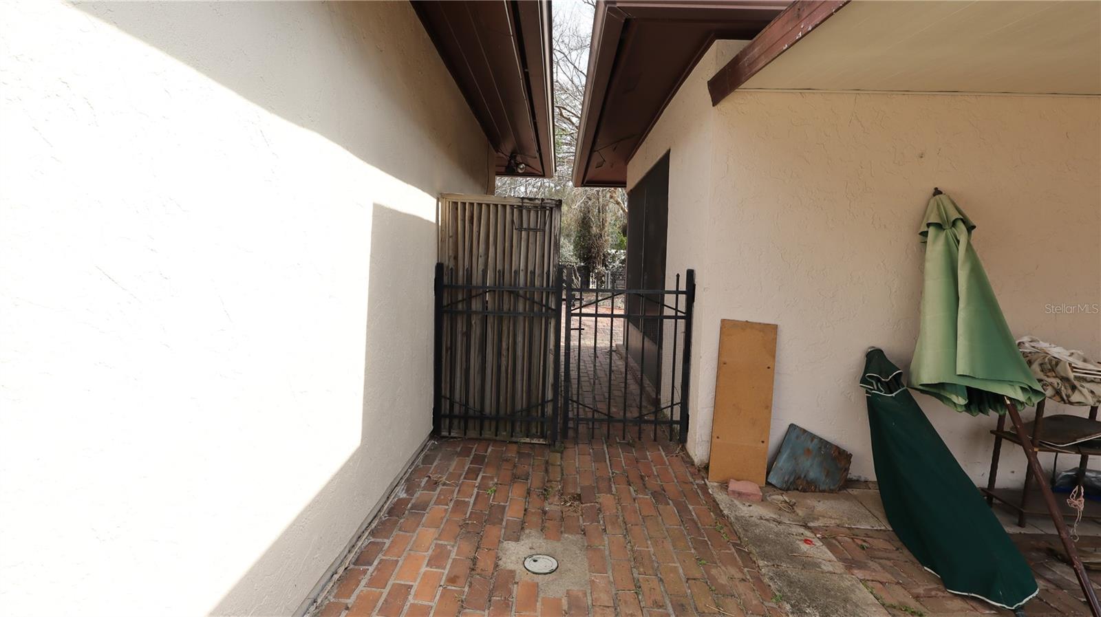 Image 33 of 34 For 3318 Fort King Street