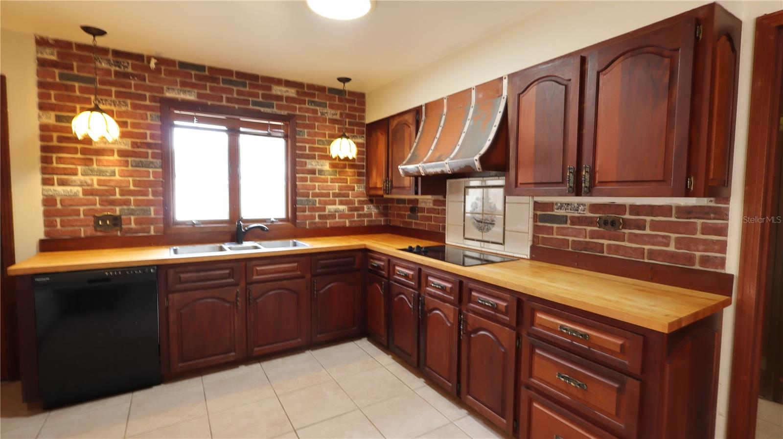 Image 8 of 34 For 3318 Fort King Street