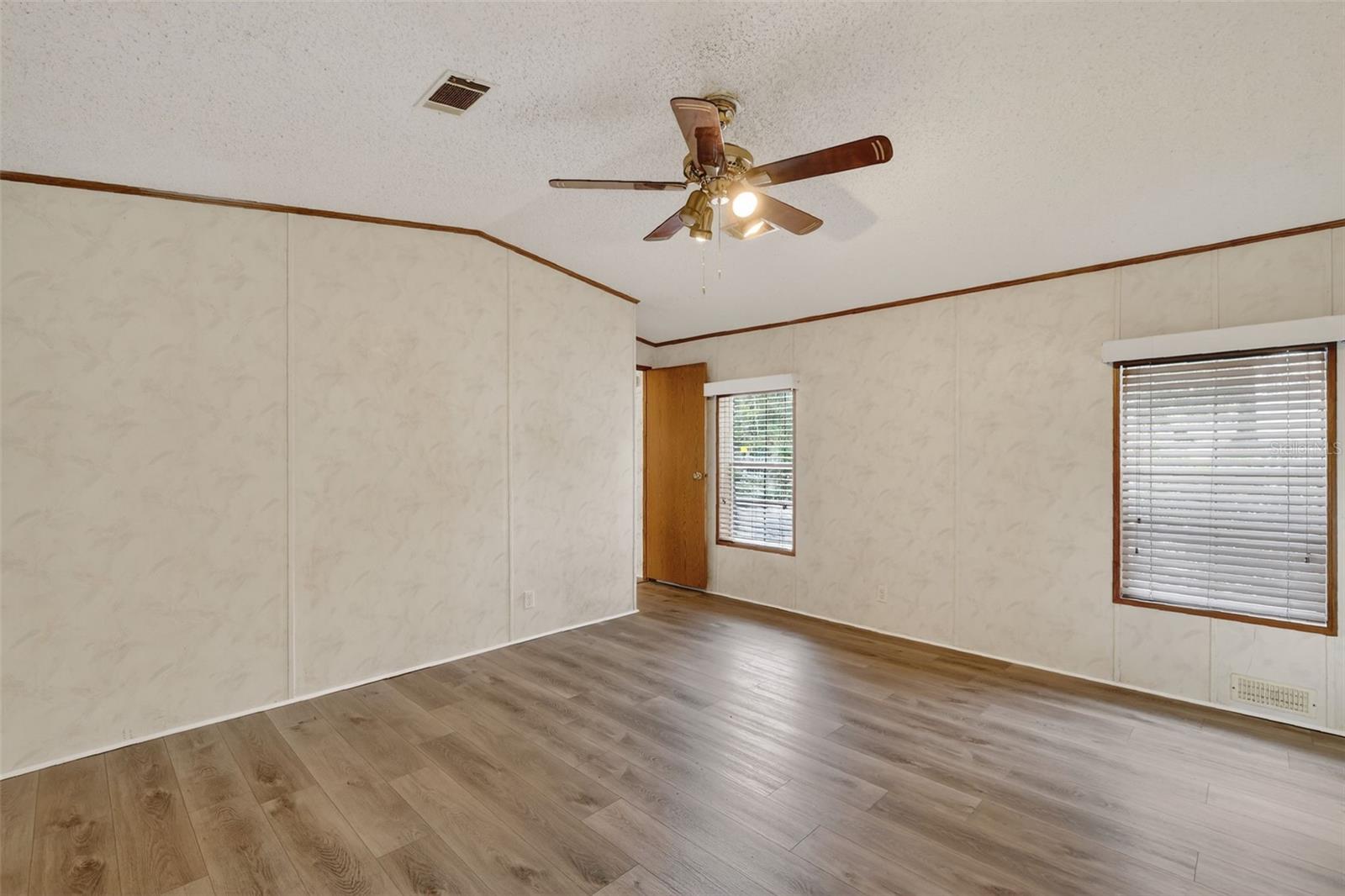 Image 7 of 30 For 35343 Lake Josephine Drive