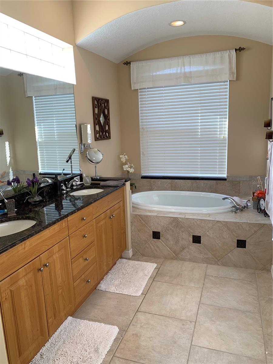 Image 9 of 18 For 5271 Visionary Court