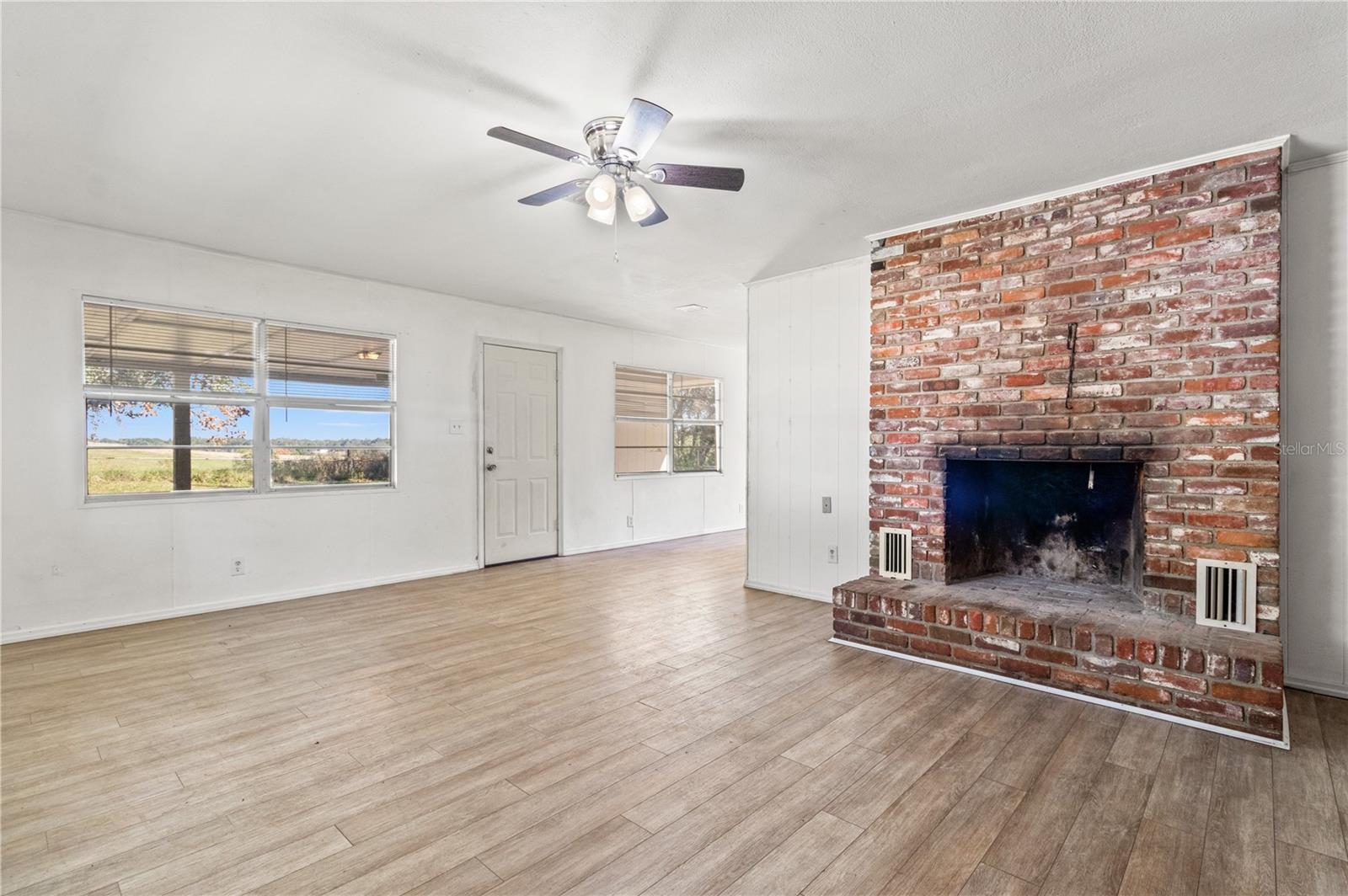 Image 10 of 29 For 6949 Cr 651  