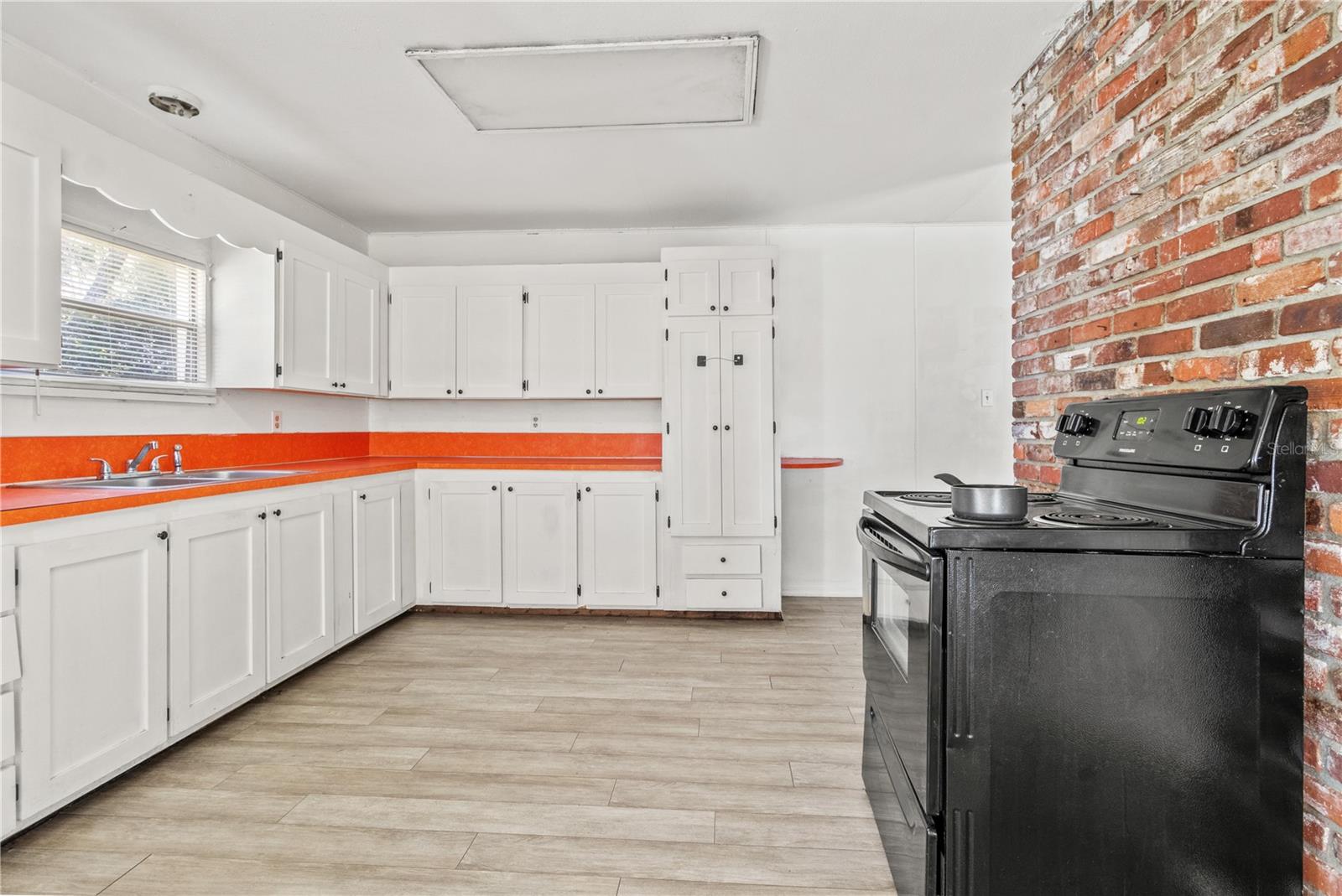 Image 14 of 29 For 6949 Cr 651  