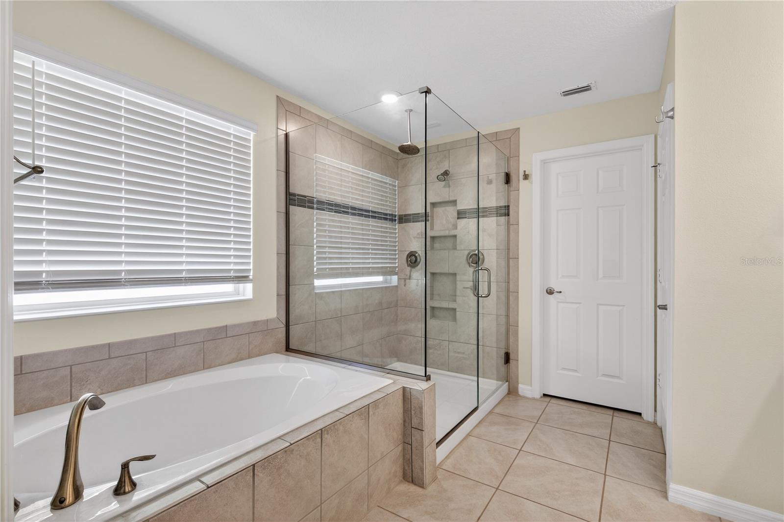 Image 28 of 55 For 4864 Echo Court