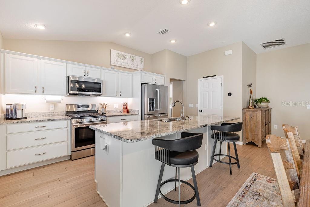 Image 5 of 21 For 5288 Hurtt Street