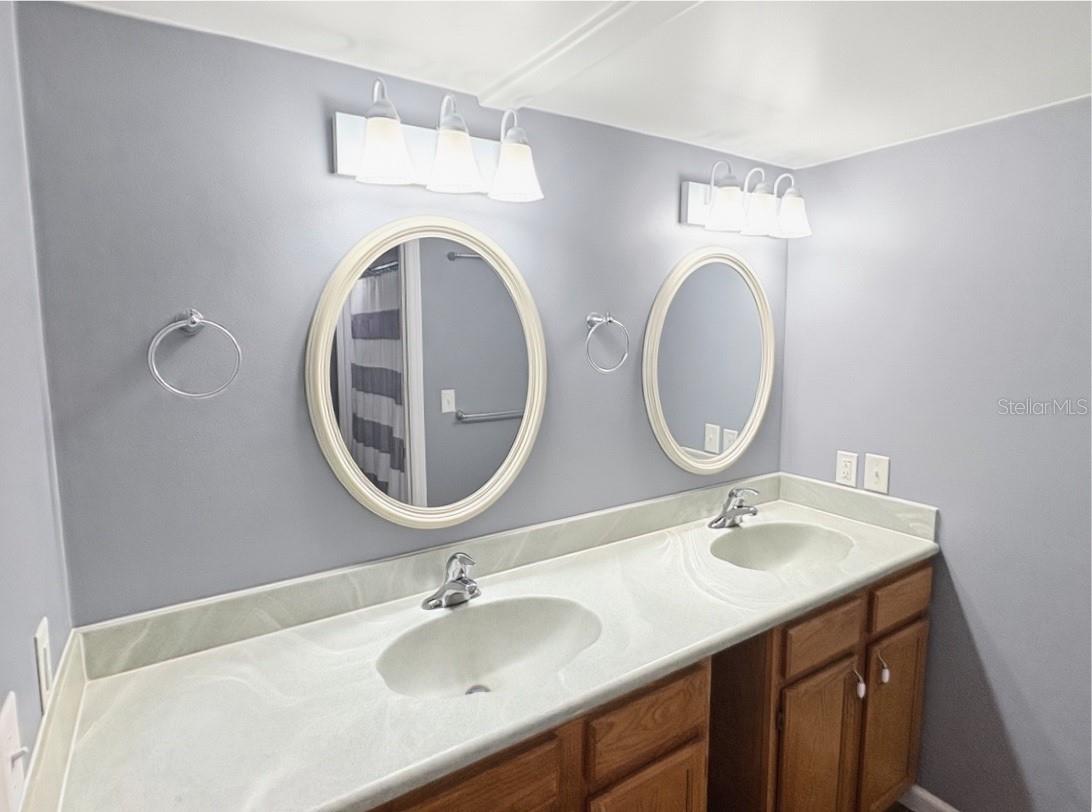 Image 35 of 43 For 13 Seminole Path