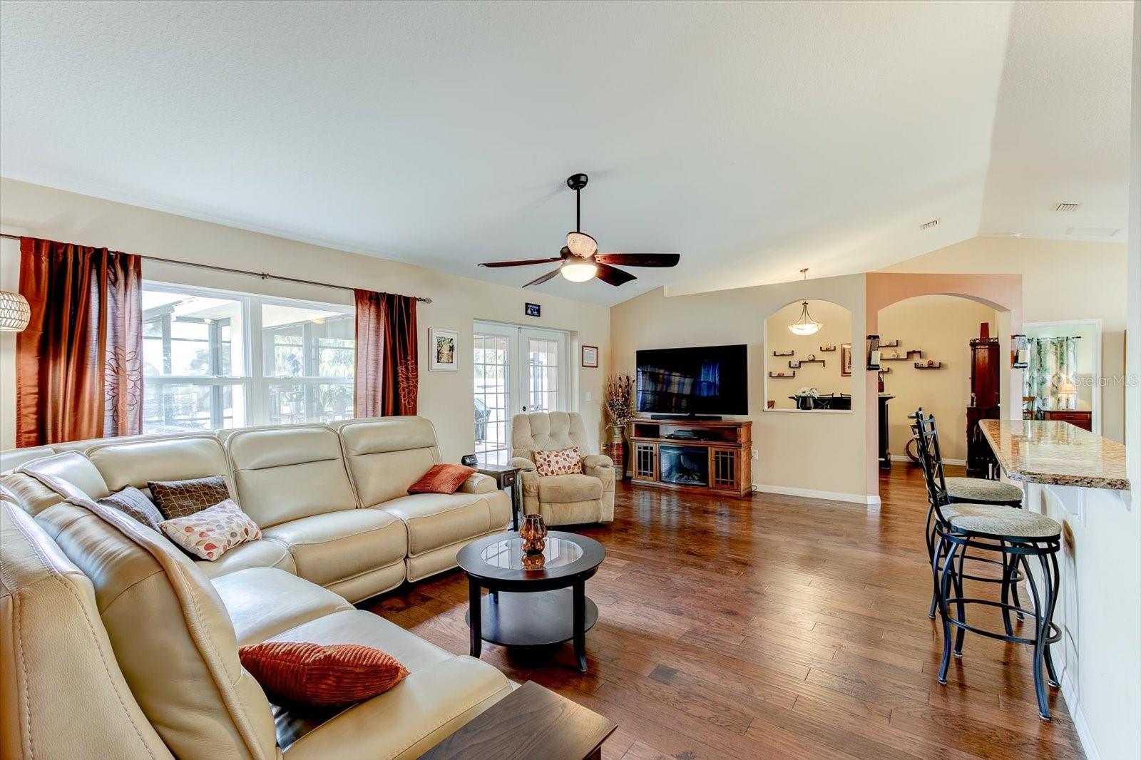 Image 19 of 73 For 12733 Pine Island Drive