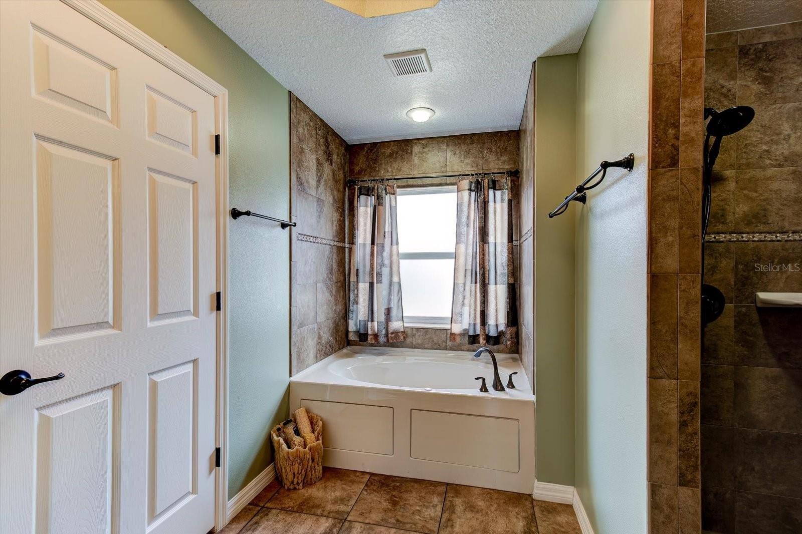 Image 28 of 73 For 12733 Pine Island Drive