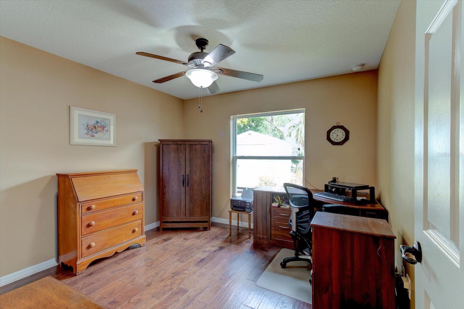 Image 33 of 73 For 12733 Pine Island Drive