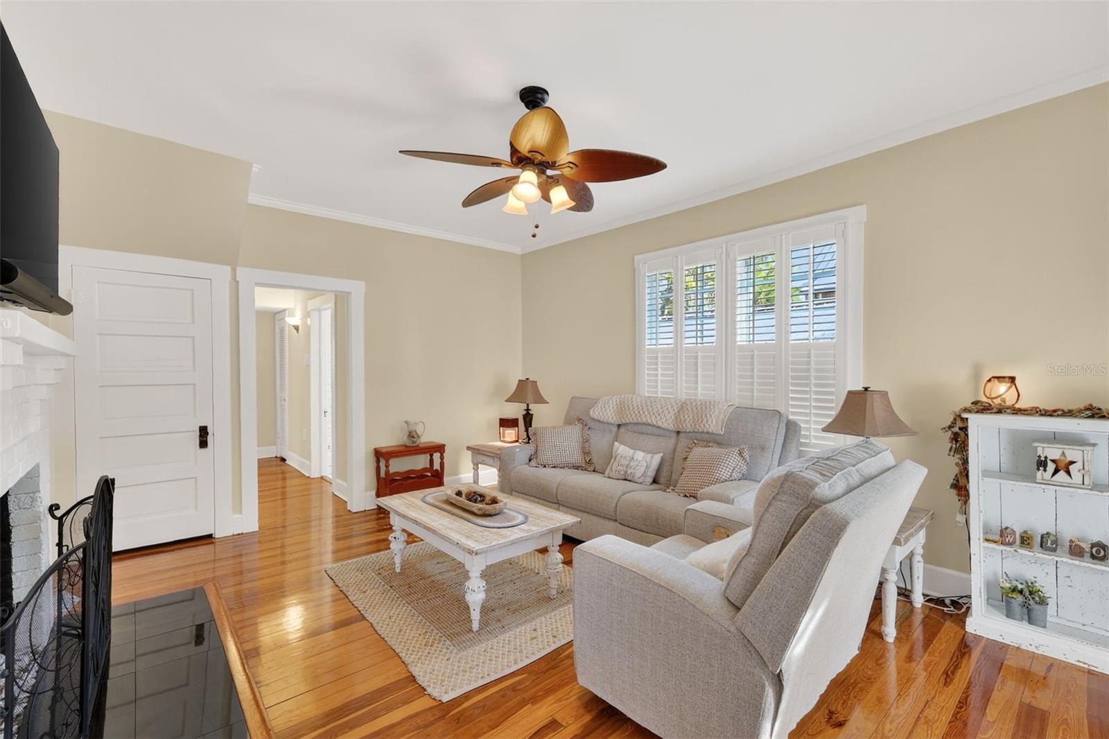 Image 12 of 51 For 932 Mcdonald Street