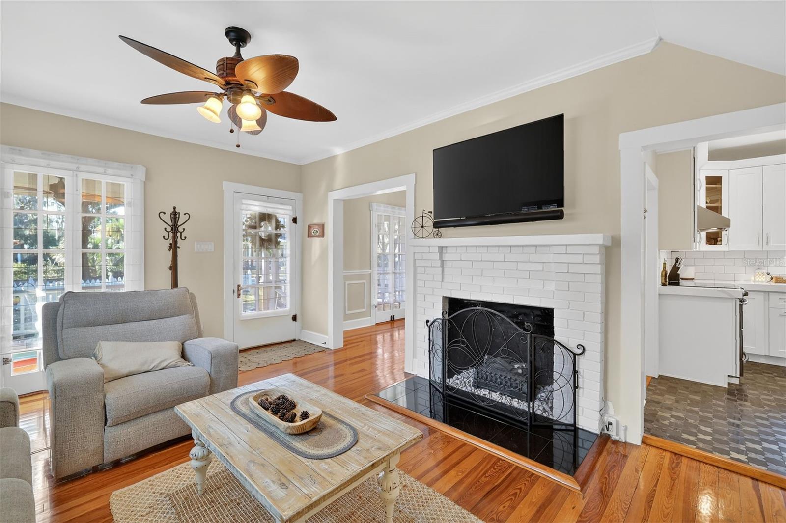 Image 14 of 51 For 932 Mcdonald Street