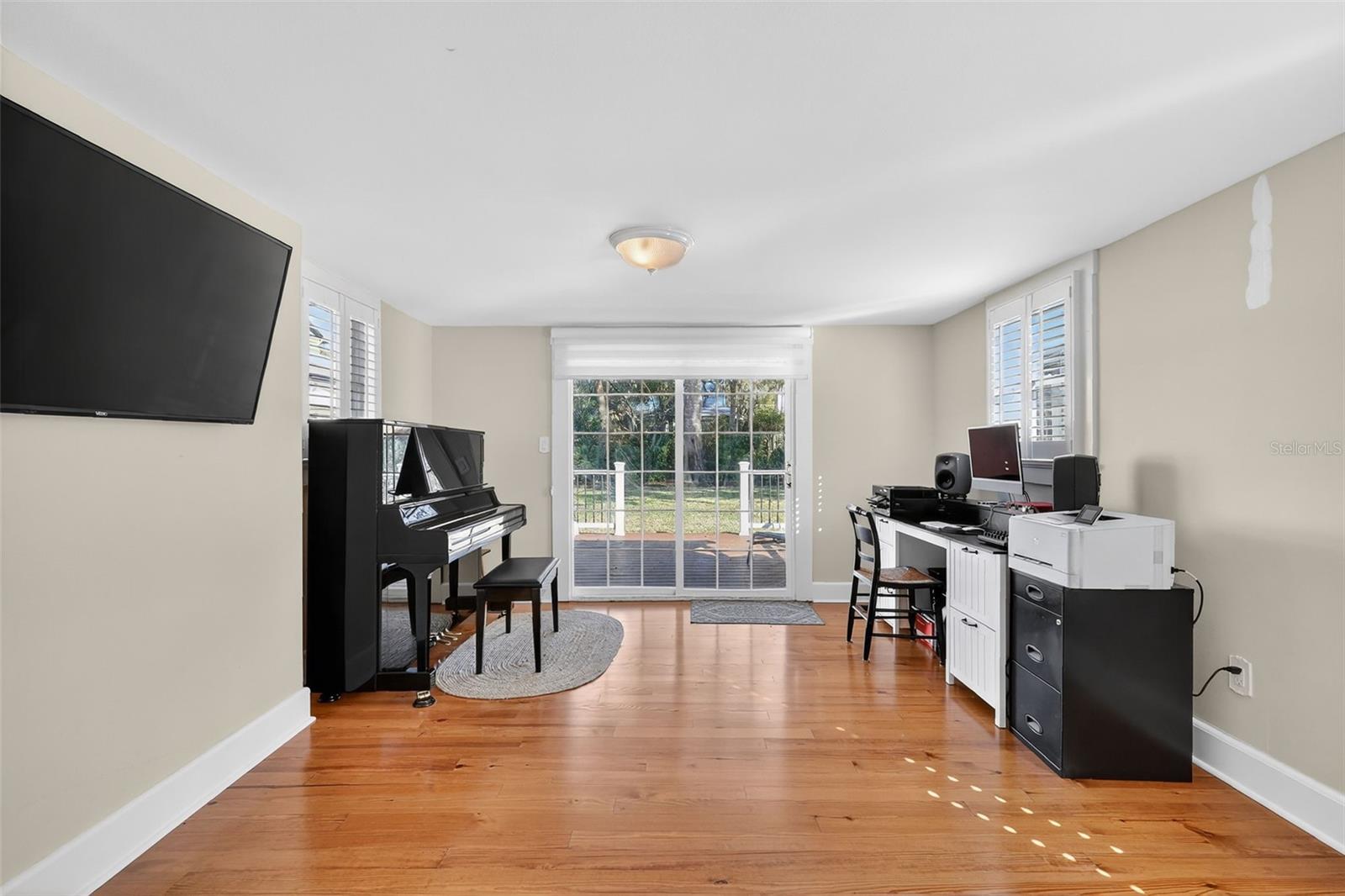 Image 25 of 51 For 932 Mcdonald Street