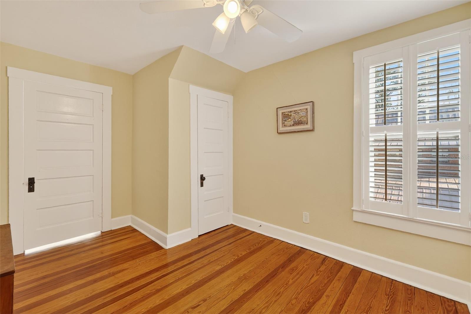 Image 33 of 51 For 932 Mcdonald Street