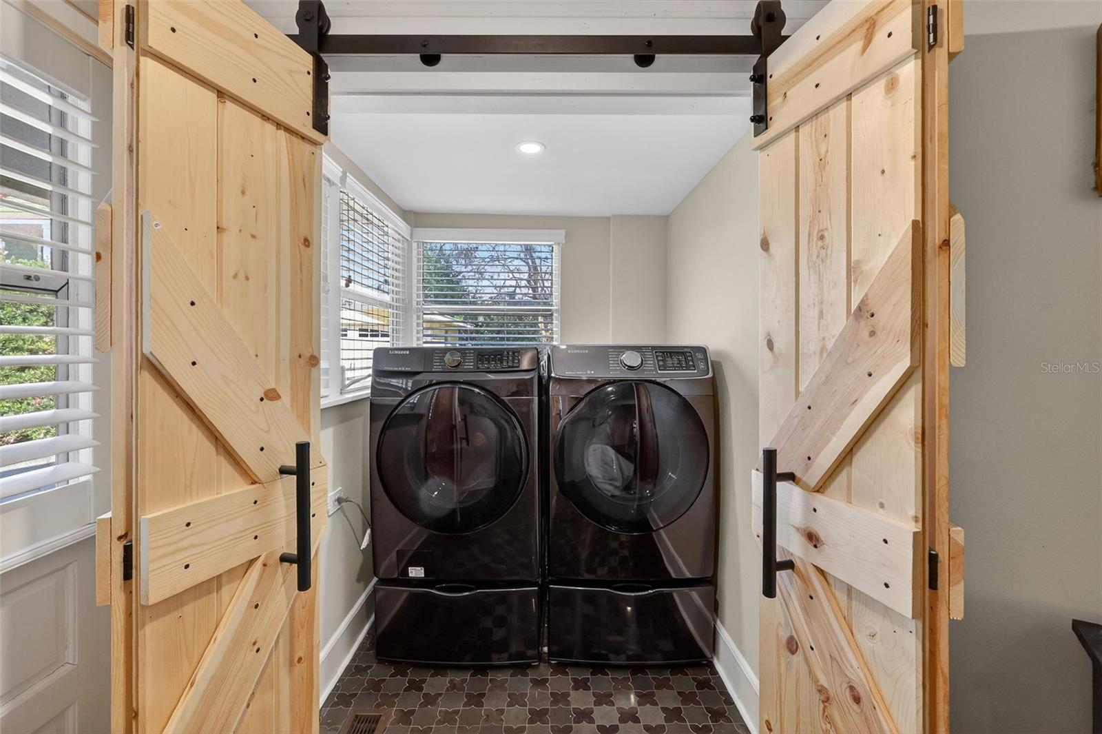 Image 36 of 51 For 932 Mcdonald Street