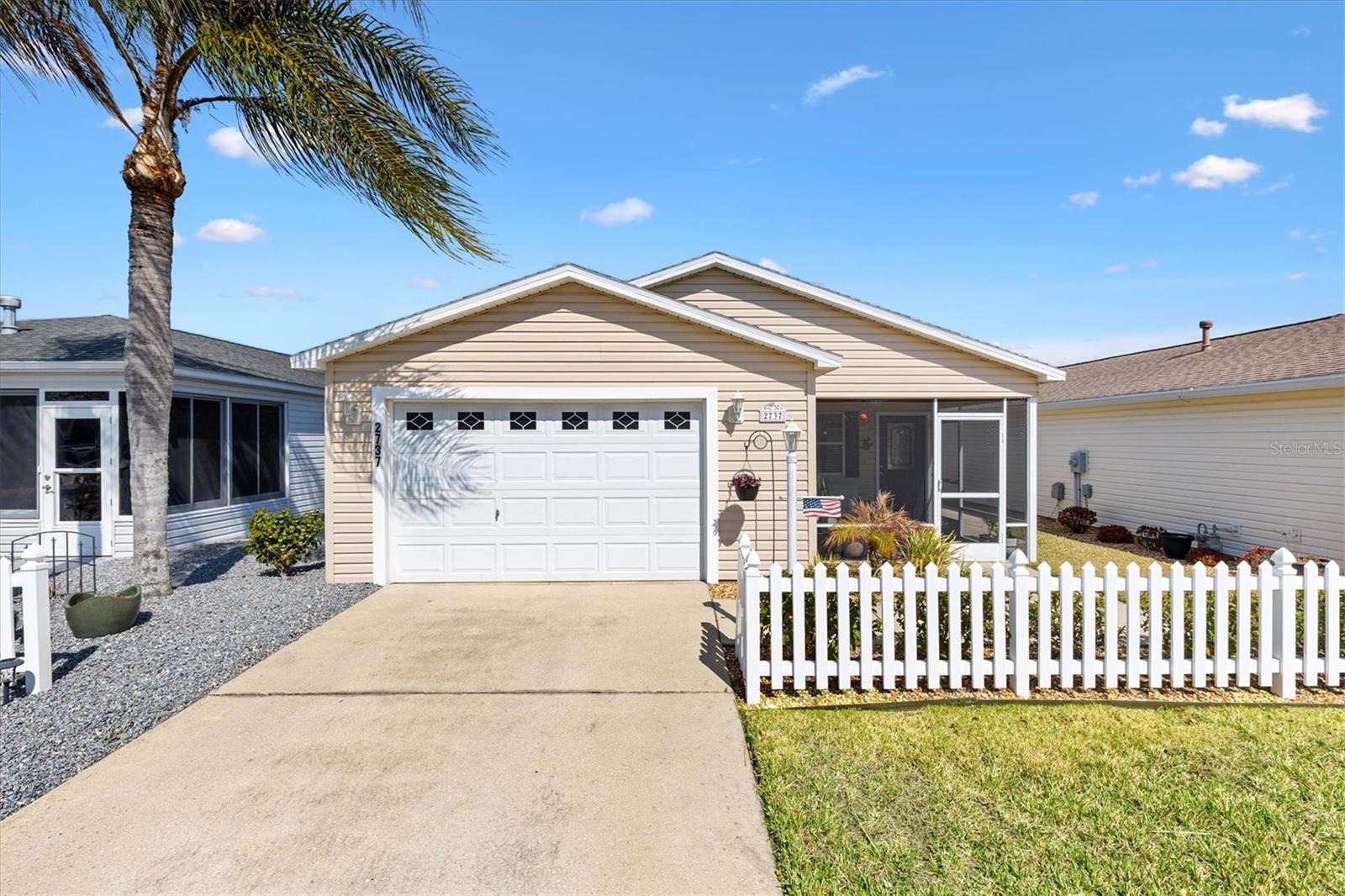 Listing photo id 0 for 2737 Craven Way