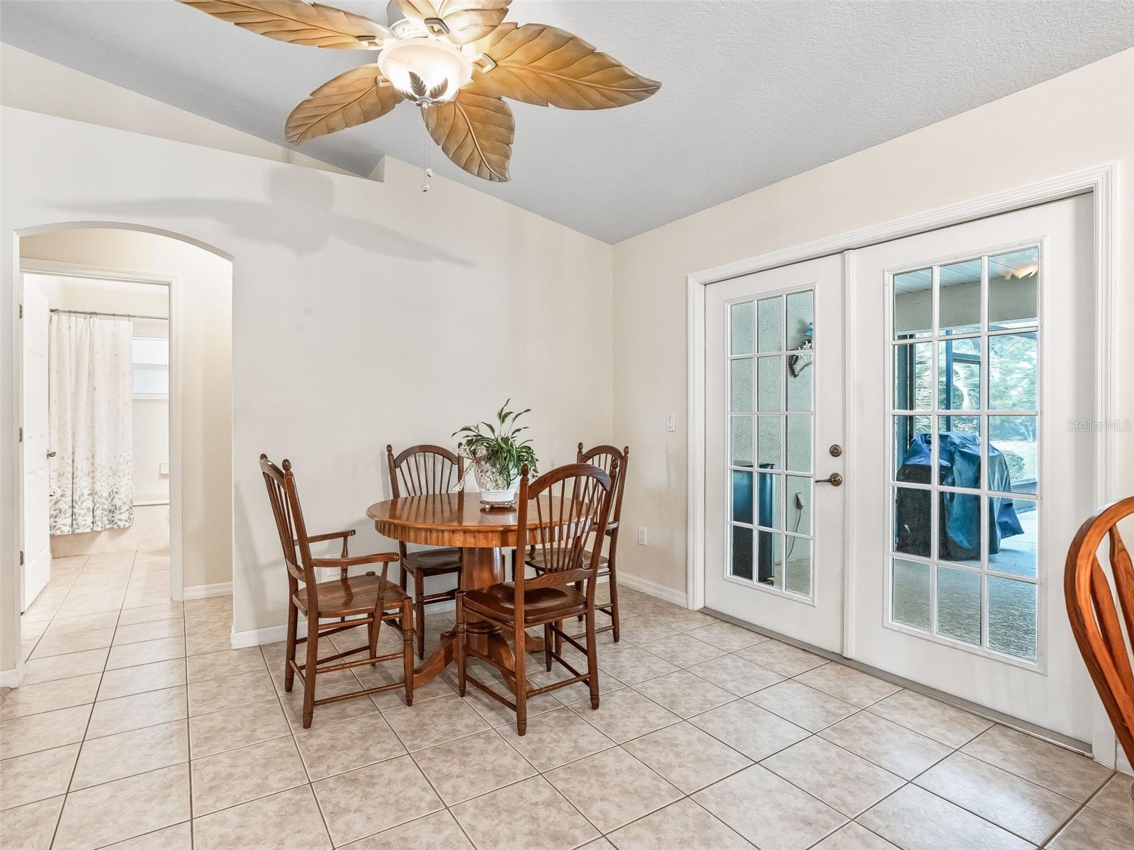 Listing photo id 12 for 2351 114th Avenue