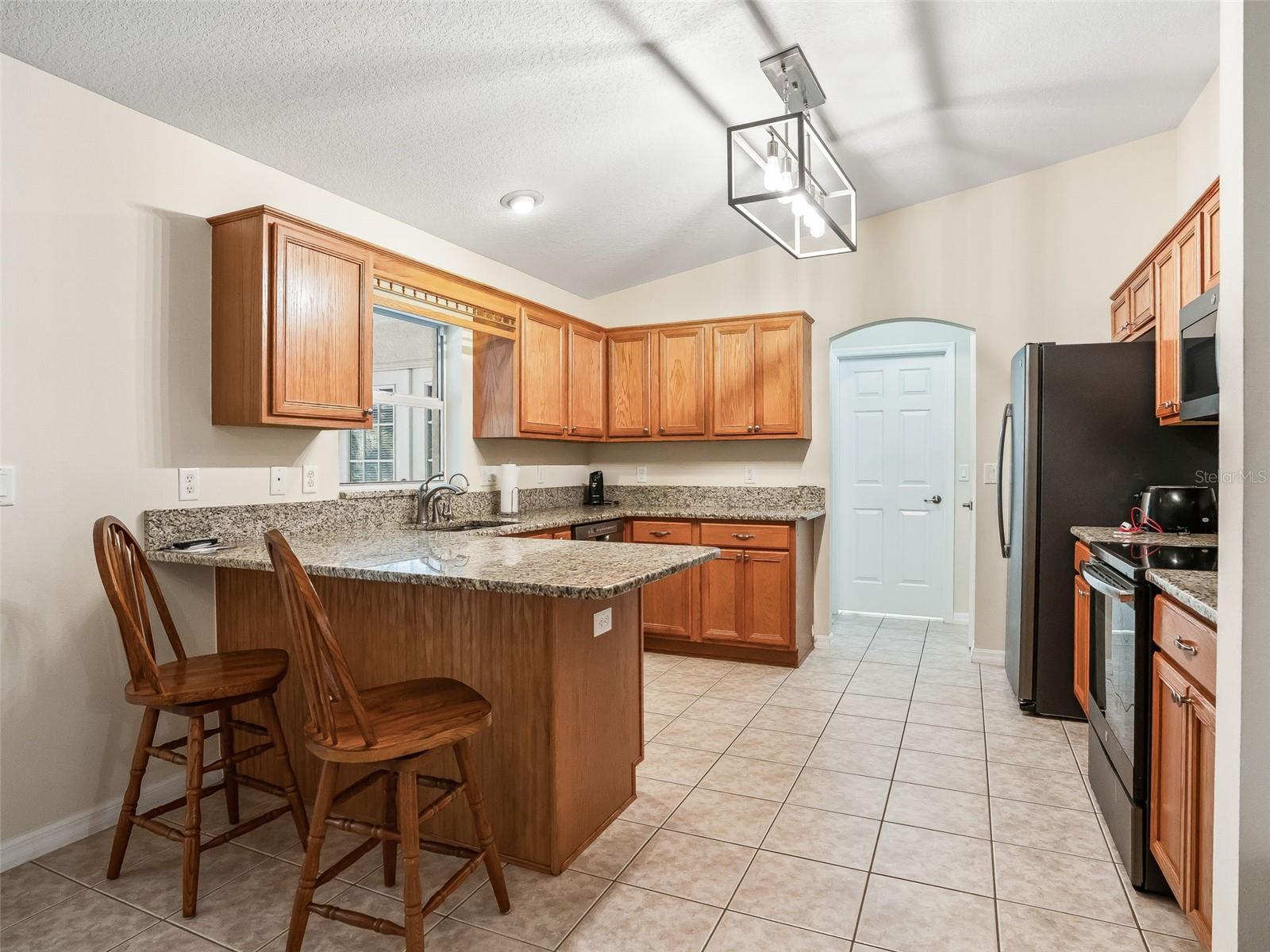 Listing photo id 14 for 2351 114th Avenue