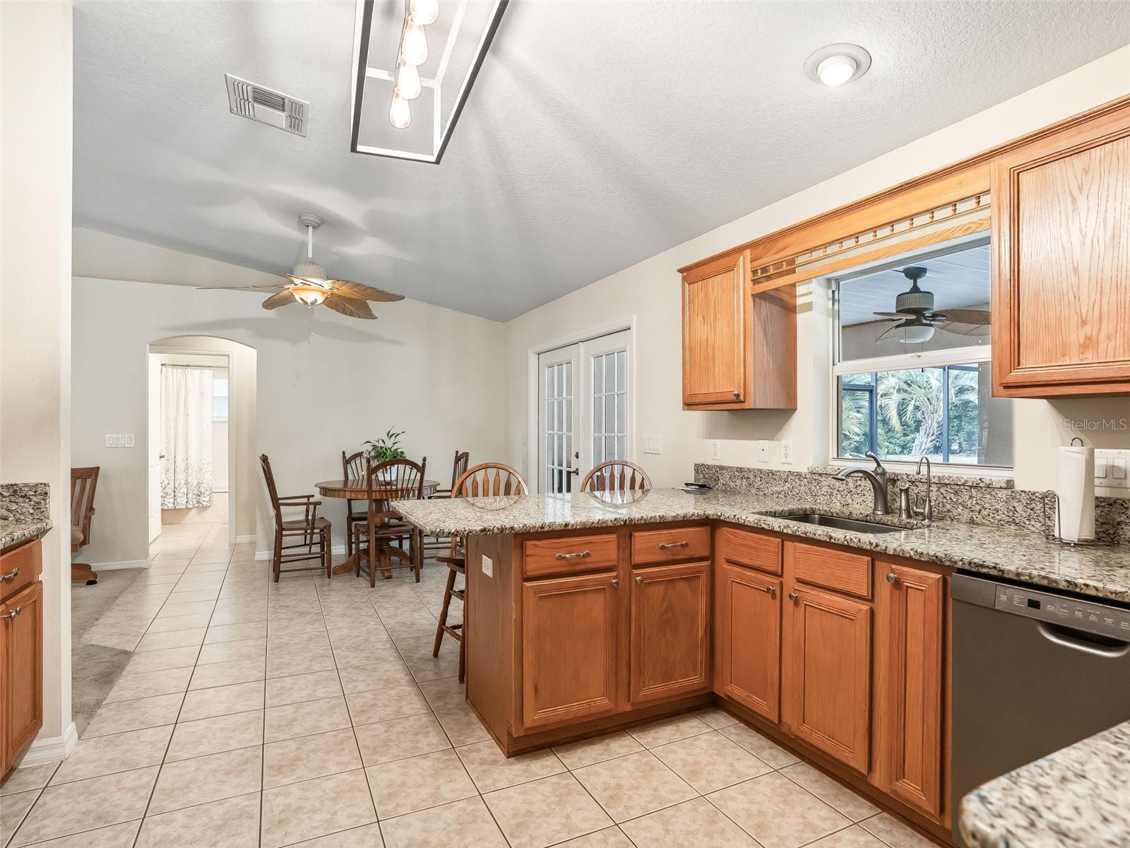 Listing photo id 16 for 2351 114th Avenue