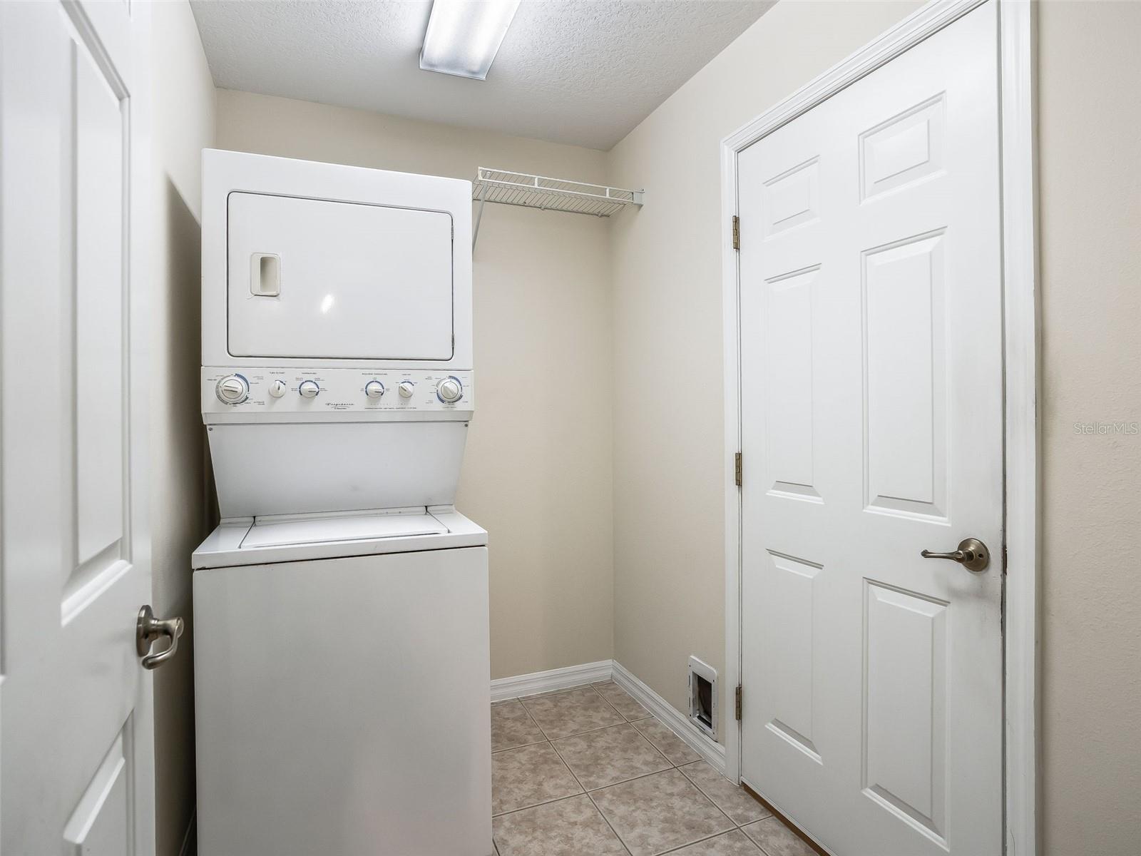 Listing photo id 28 for 2351 114th Avenue