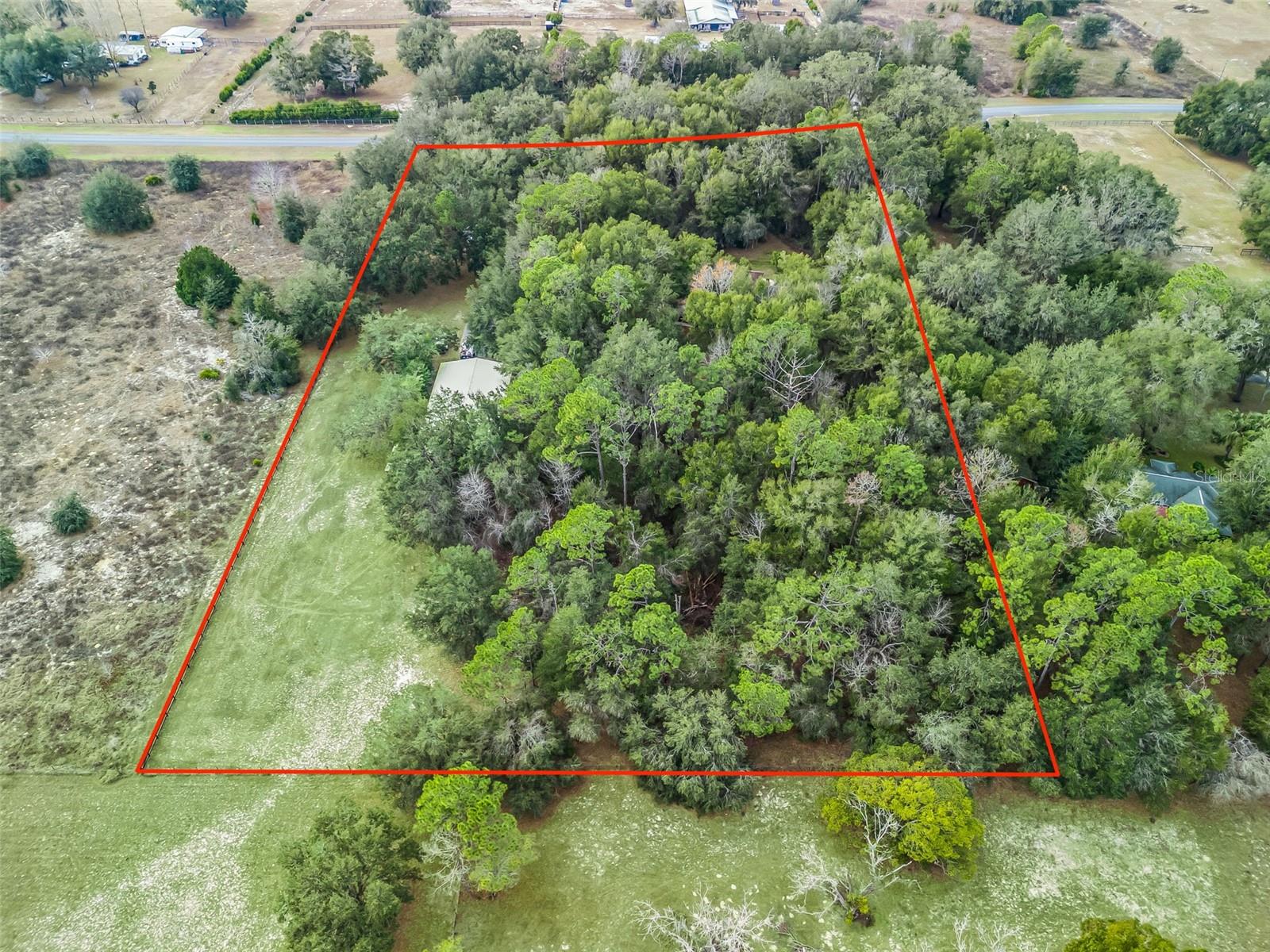 Listing photo id 48 for 2351 114th Avenue