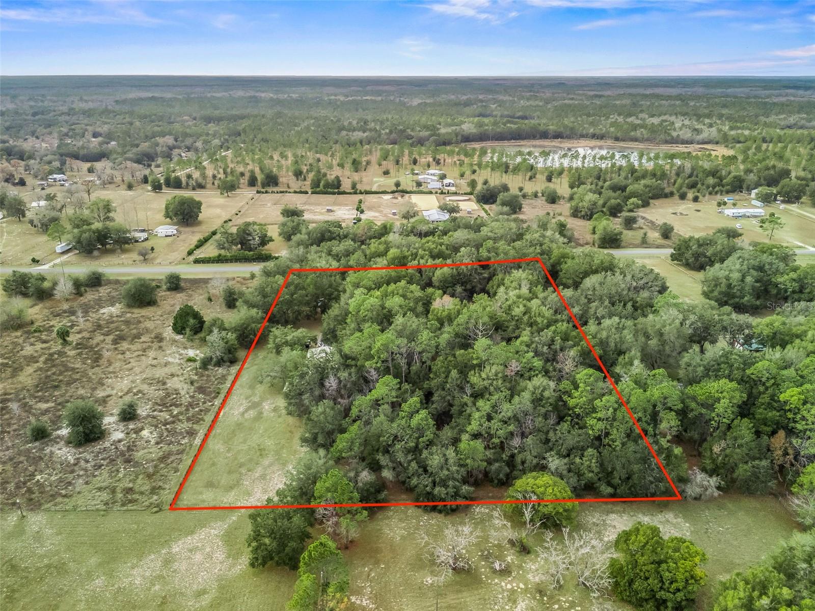 Listing photo id 49 for 2351 114th Avenue