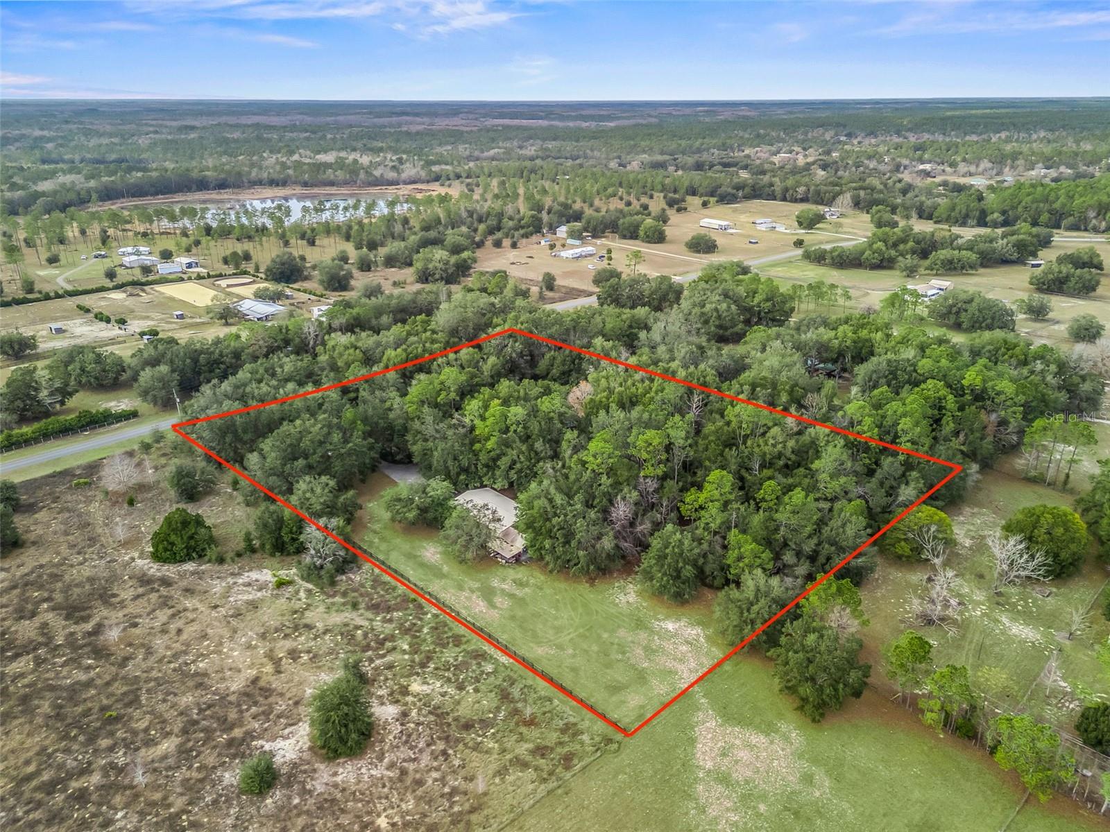 Listing photo id 50 for 2351 114th Avenue