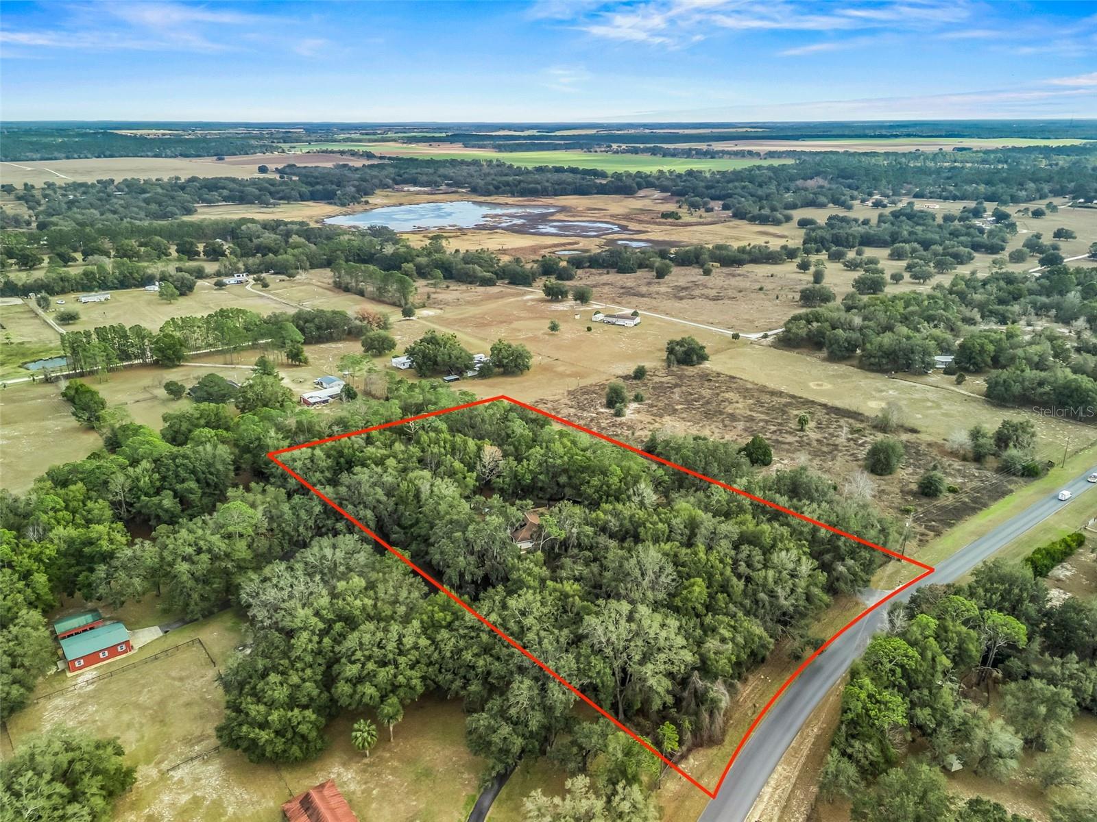 Listing photo id 51 for 2351 114th Avenue