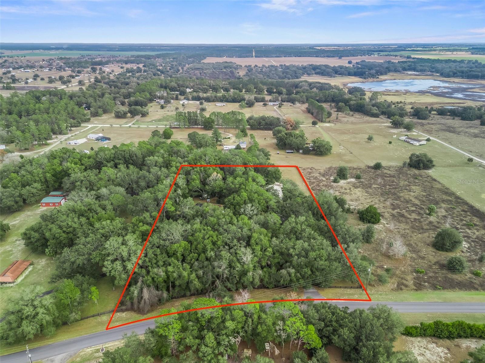 Listing photo id 52 for 2351 114th Avenue