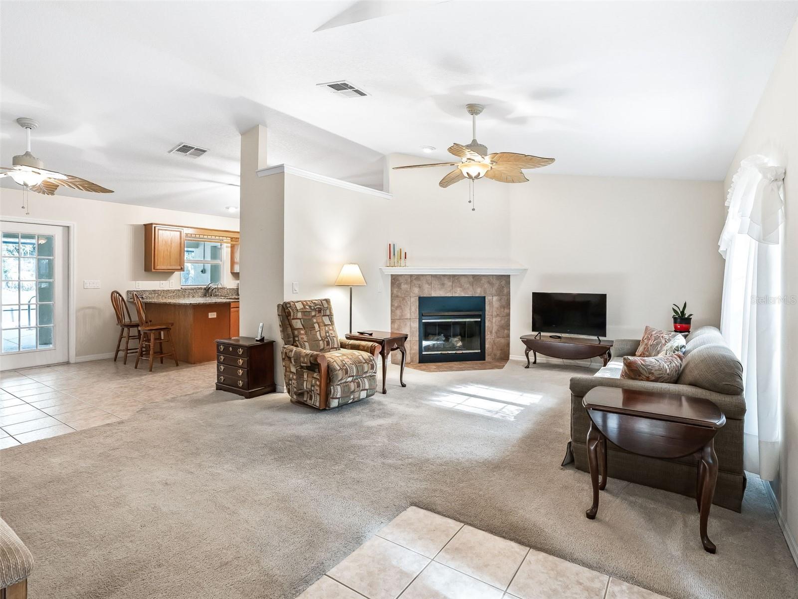 Listing photo id 5 for 2351 114th Avenue