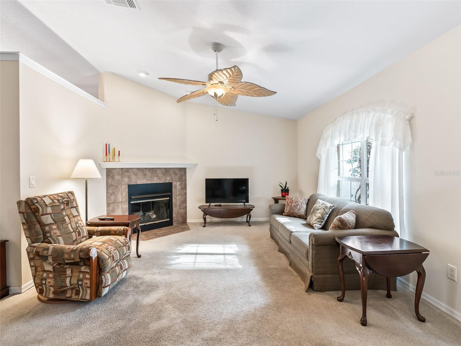 Listing photo id 6 for 2351 114th Avenue