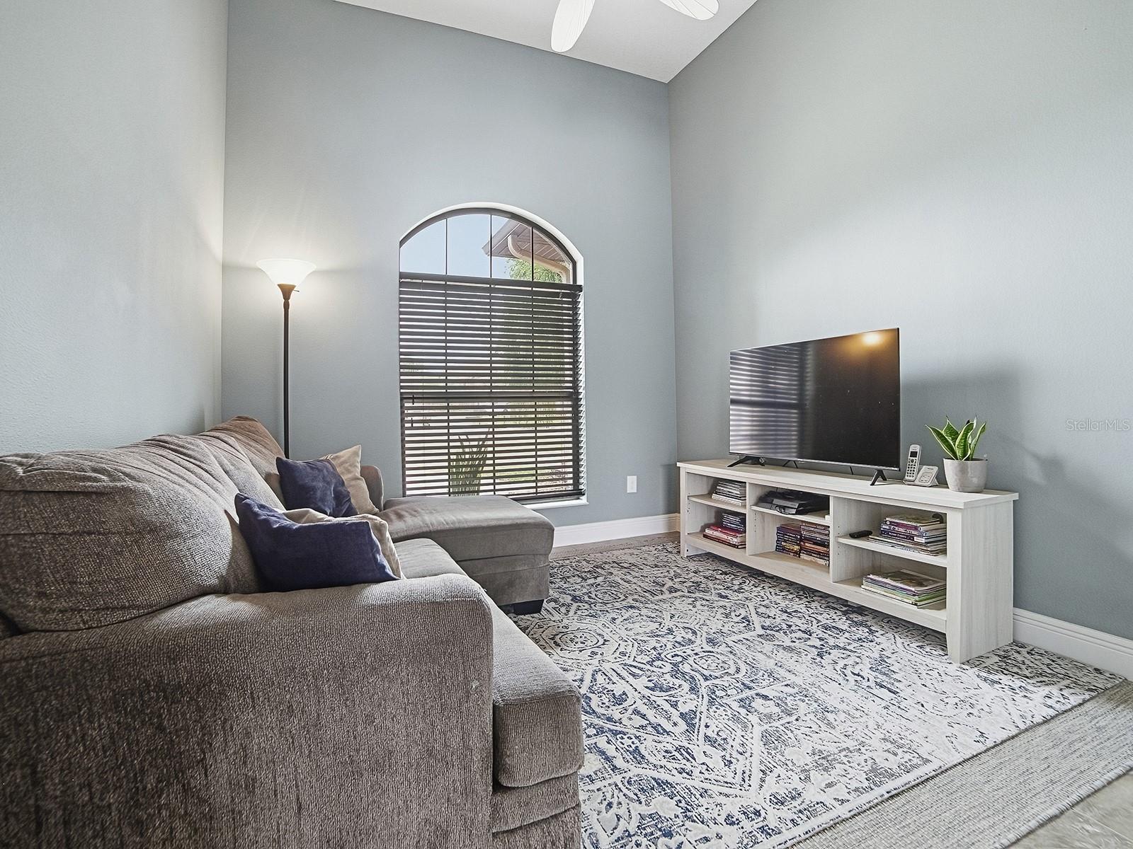 Image 11 of 63 For 38701 Oak Place Court