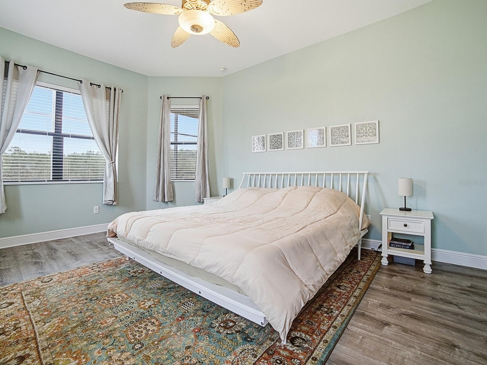 Image 19 of 63 For 38701 Oak Place Court