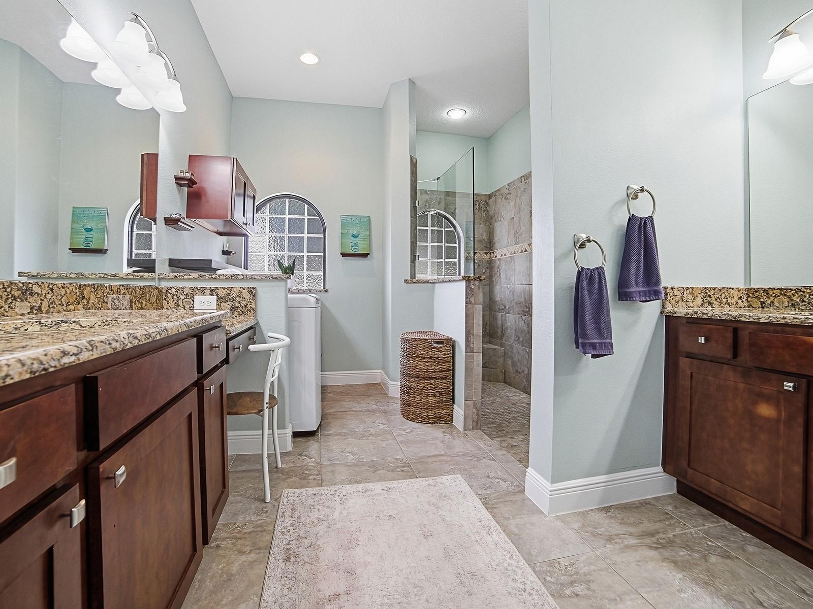 Image 22 of 63 For 38701 Oak Place Court