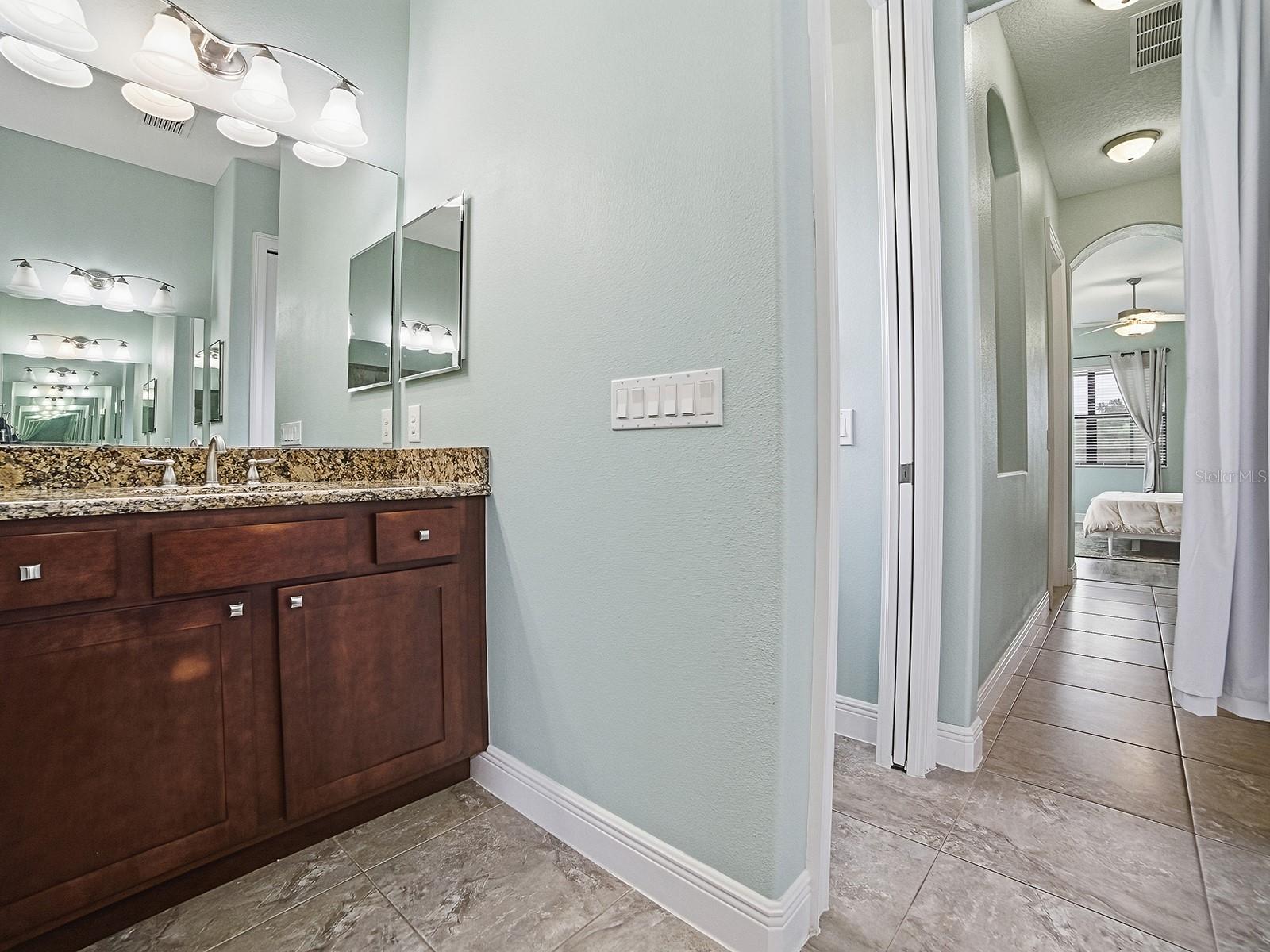 Image 24 of 63 For 38701 Oak Place Court