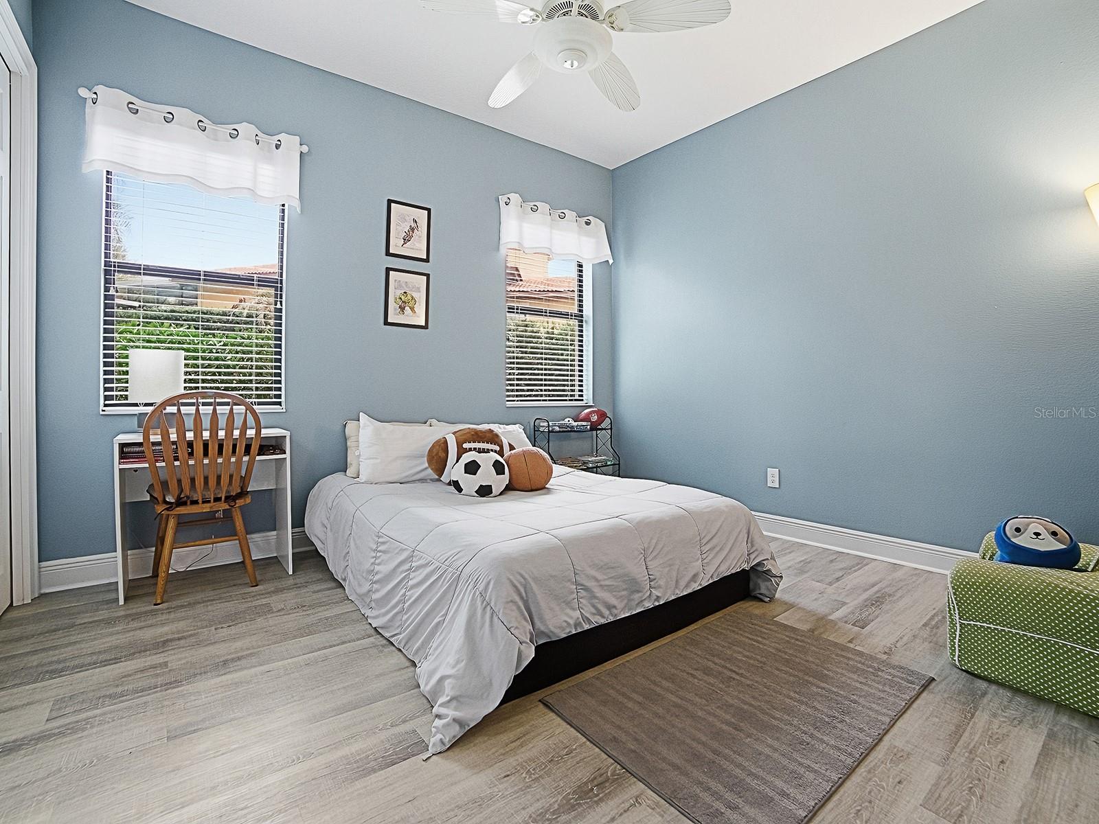 Image 26 of 63 For 38701 Oak Place Court